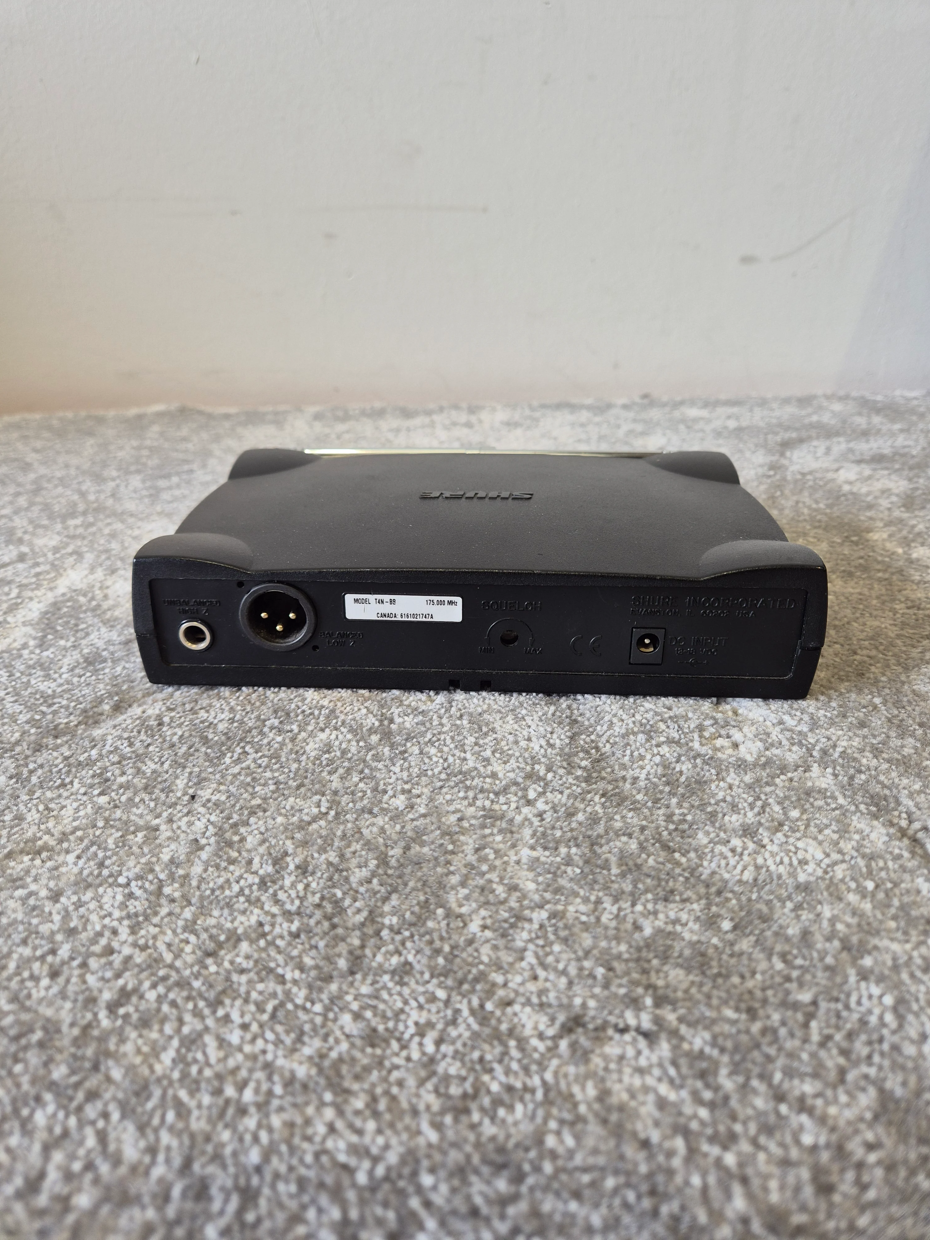 Shure T4N/SM58 - Wireless Handheld Microphone System w/ Case - Good - Image 4