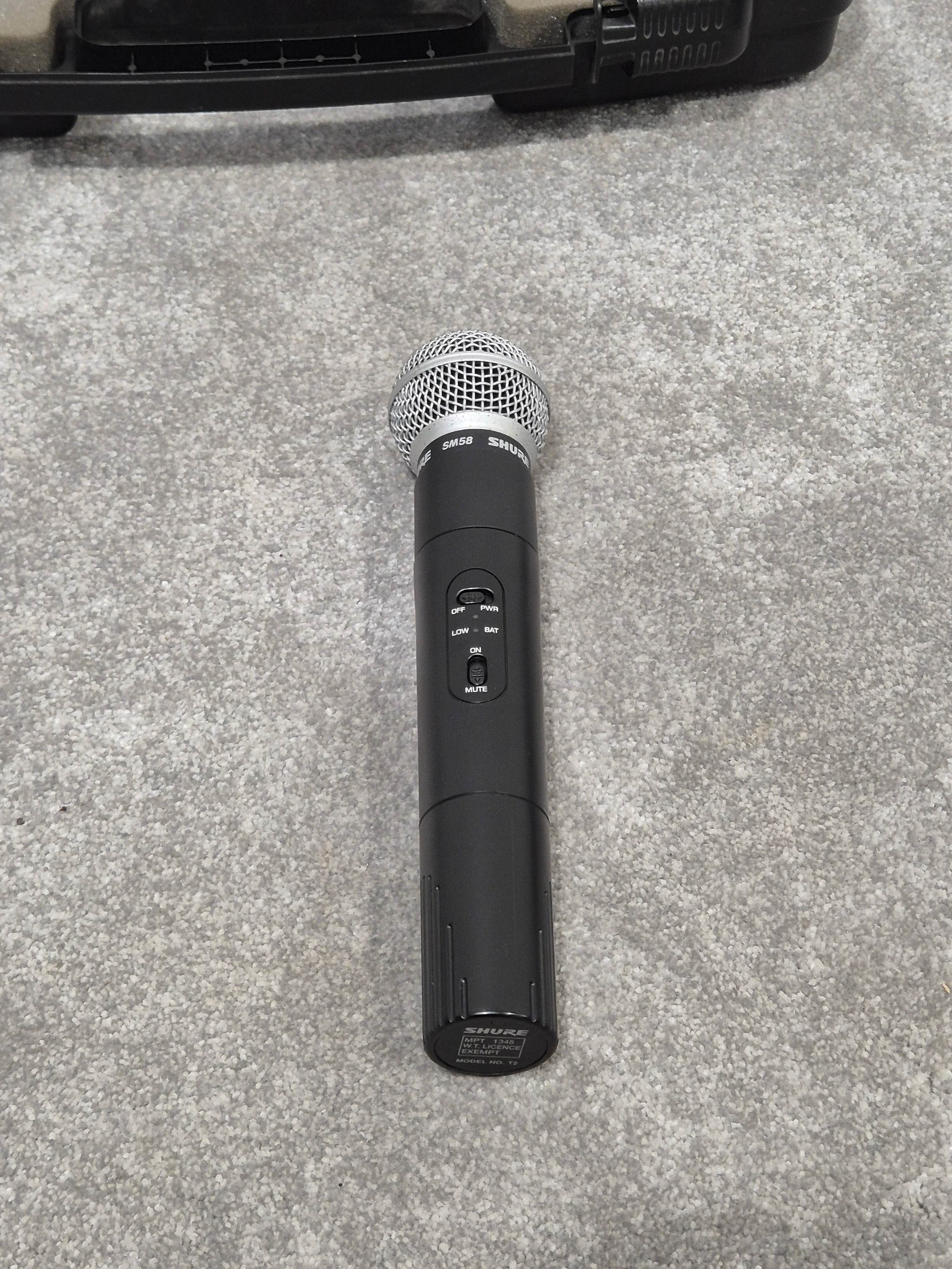 Shure T4N/SM58 -  Wireless Microphone System w/ Case - Excellent - Image 5