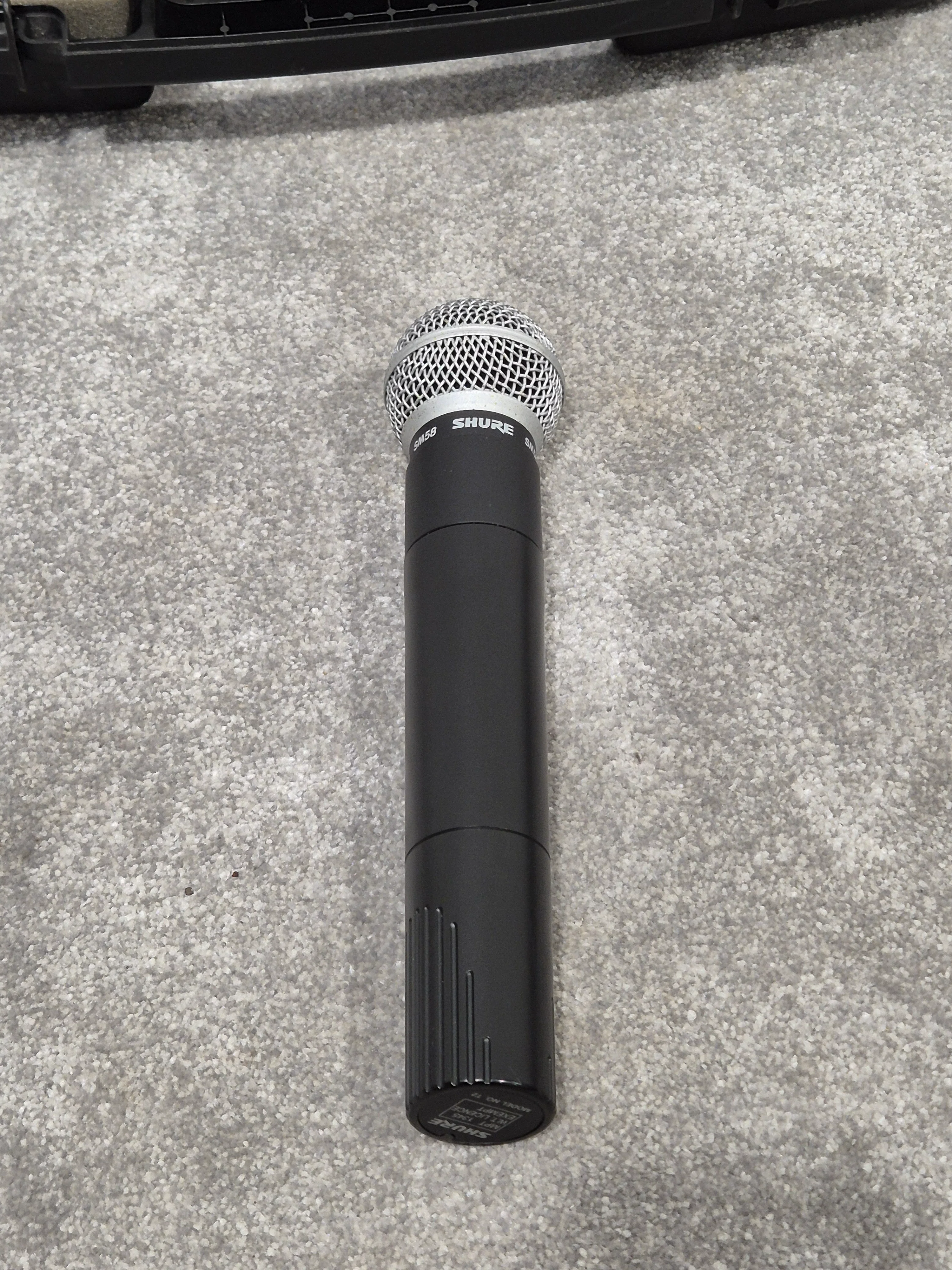 Shure T4N/SM58 -  Wireless Microphone System w/ Case - Excellent - Image 6