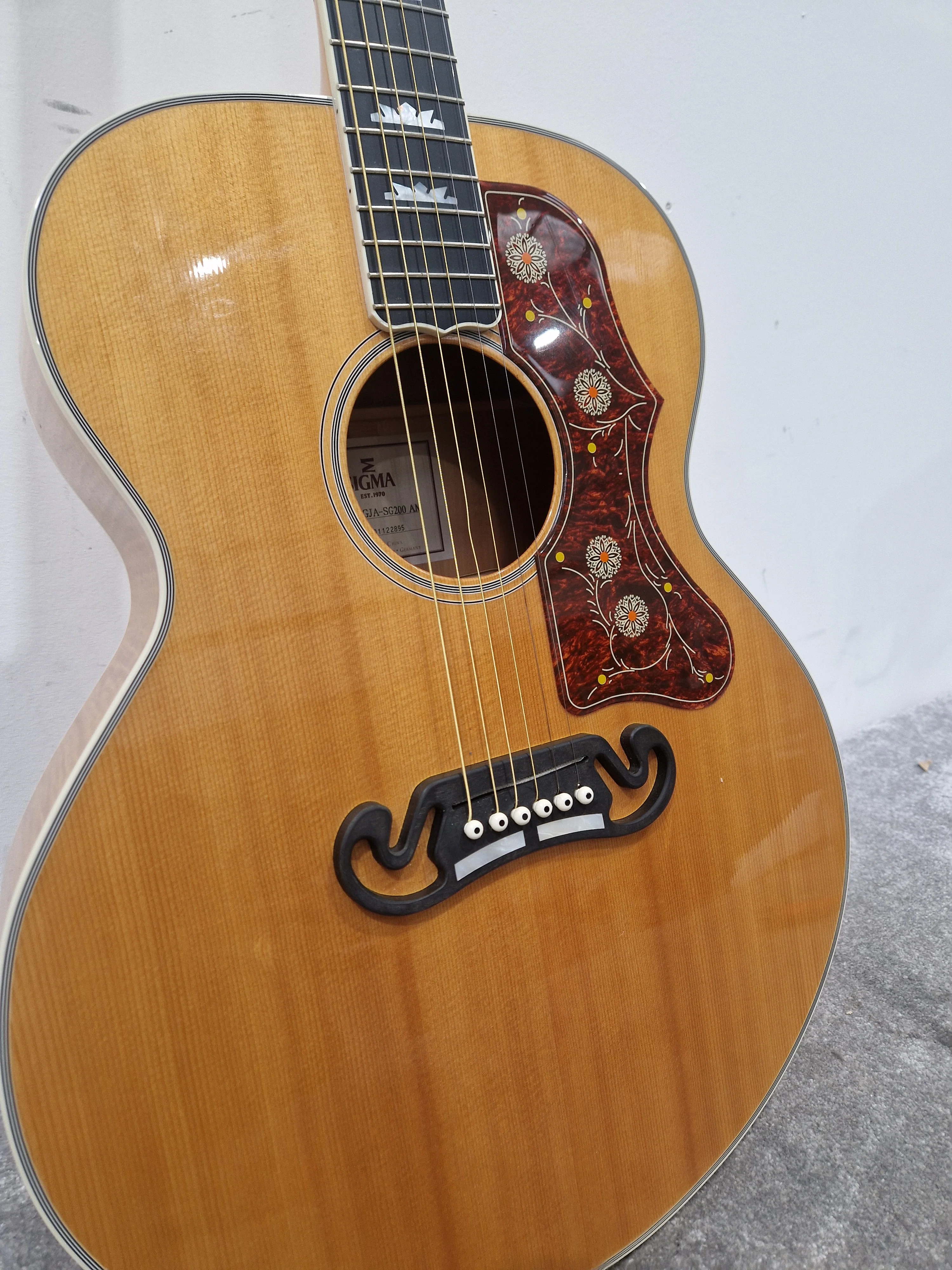 Sigma GJA - SG200-AN Electro Acoustic - Jumbo Body Design - Excellent w/ Hard Case - Image 10