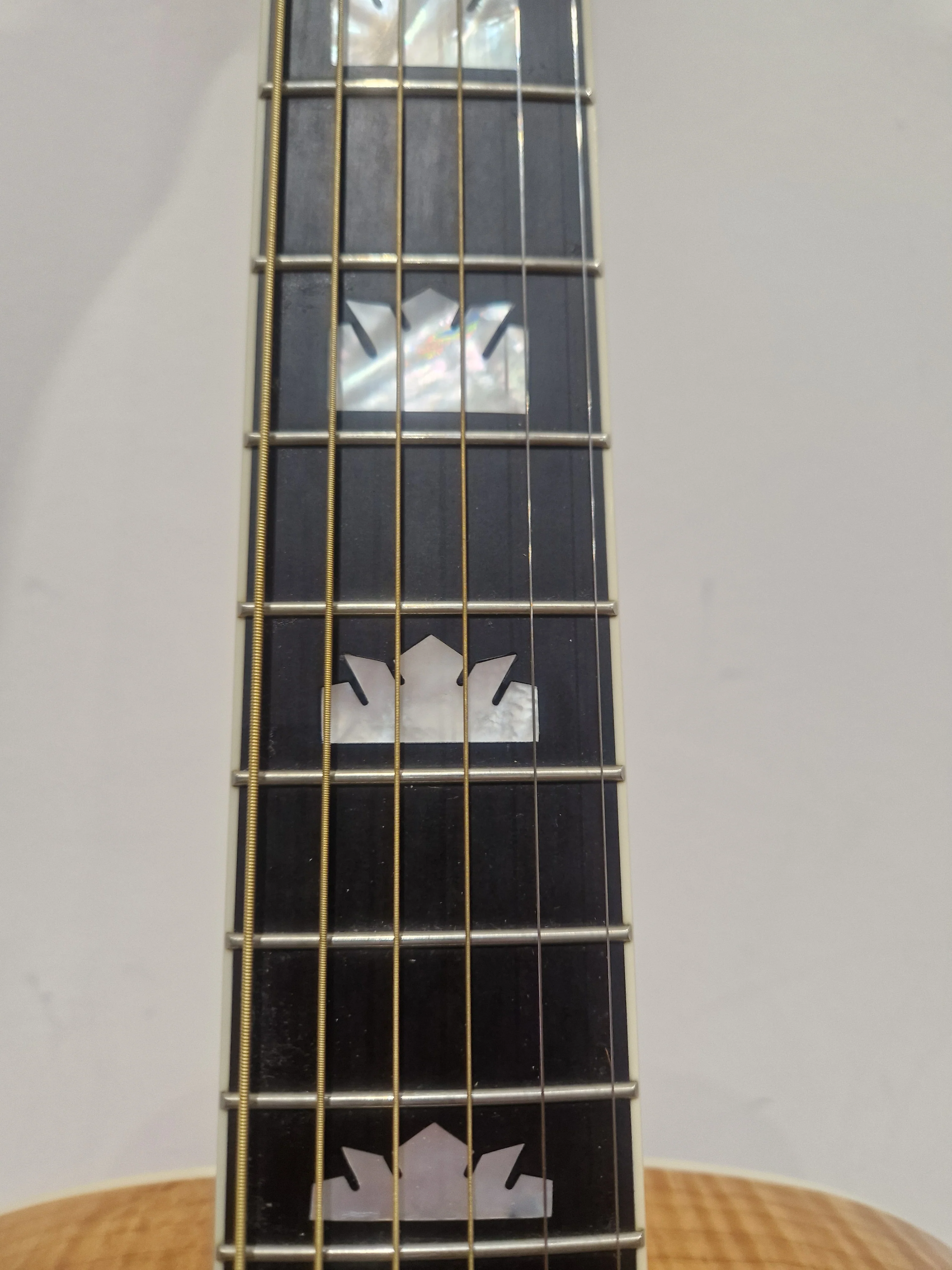 Sigma GJA - SG200-AN Electro Acoustic - Jumbo Body Design - Excellent w/ Hard Case - Image 10