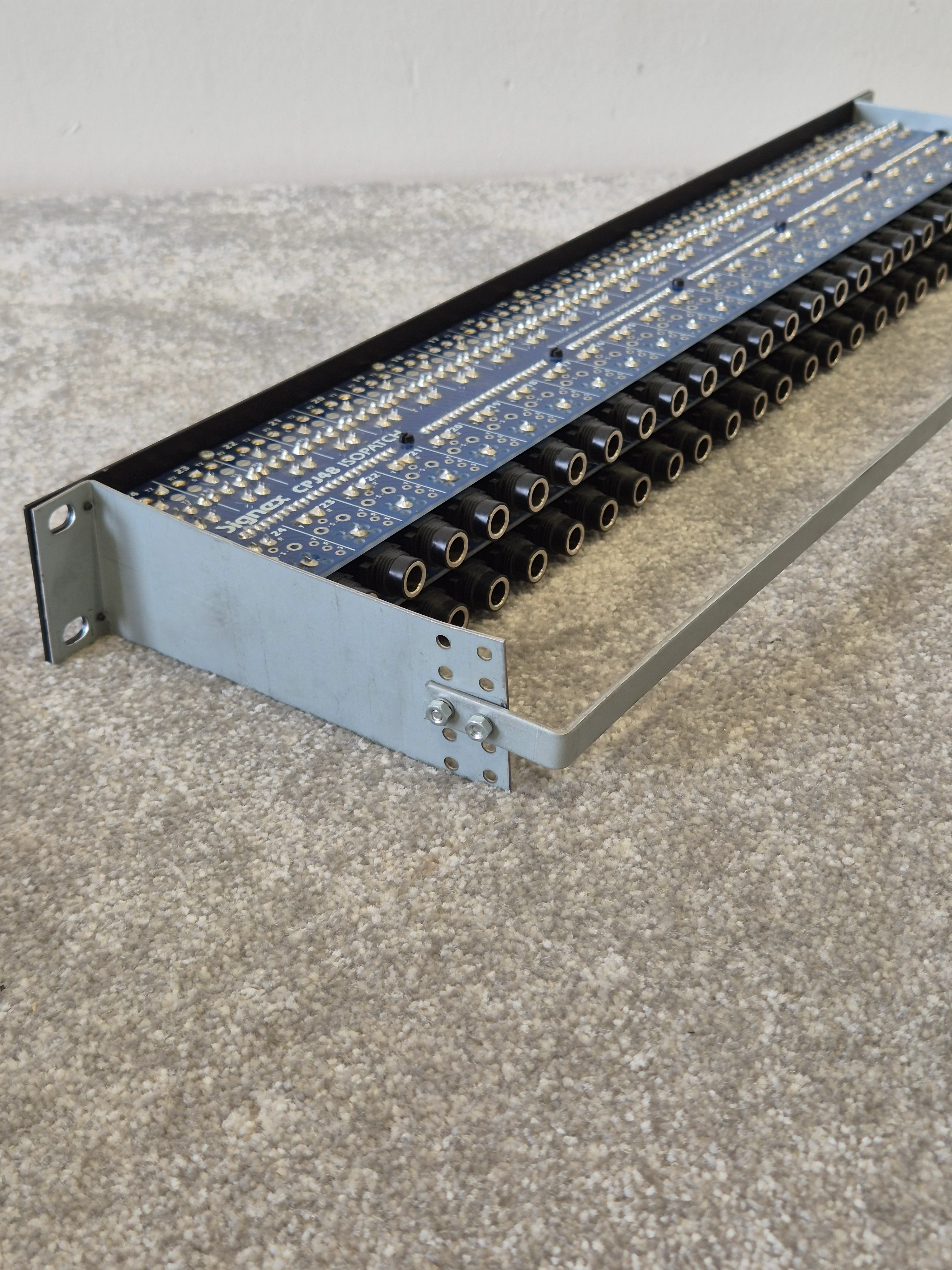 Signex CPJ48 Isopatch Jack - 48-Point Patch Bay - Very Good - Image 11