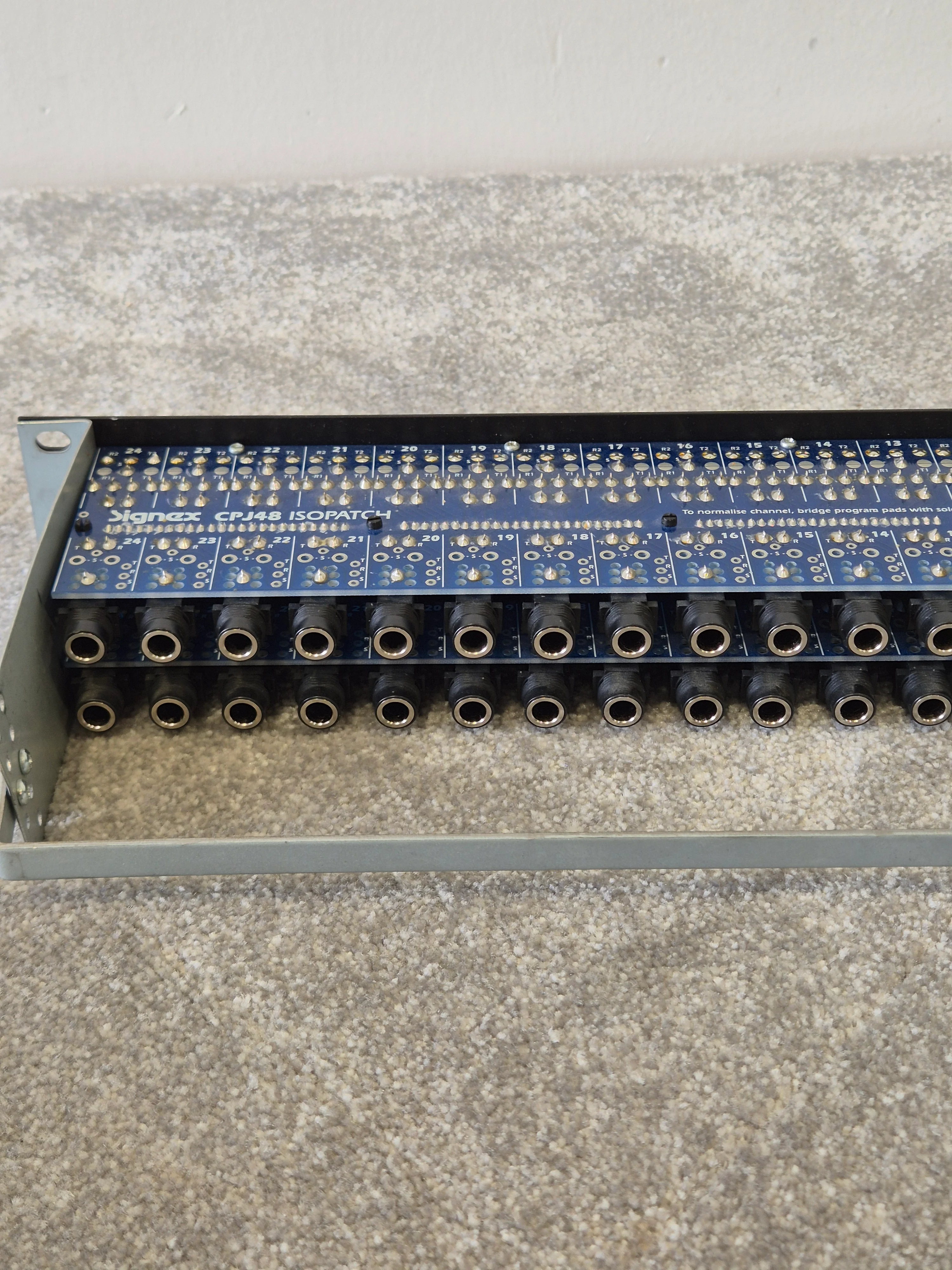 Signex CPJ48 Isopatch Jack - 48-Point Patch Bay - Very Good - Image 8