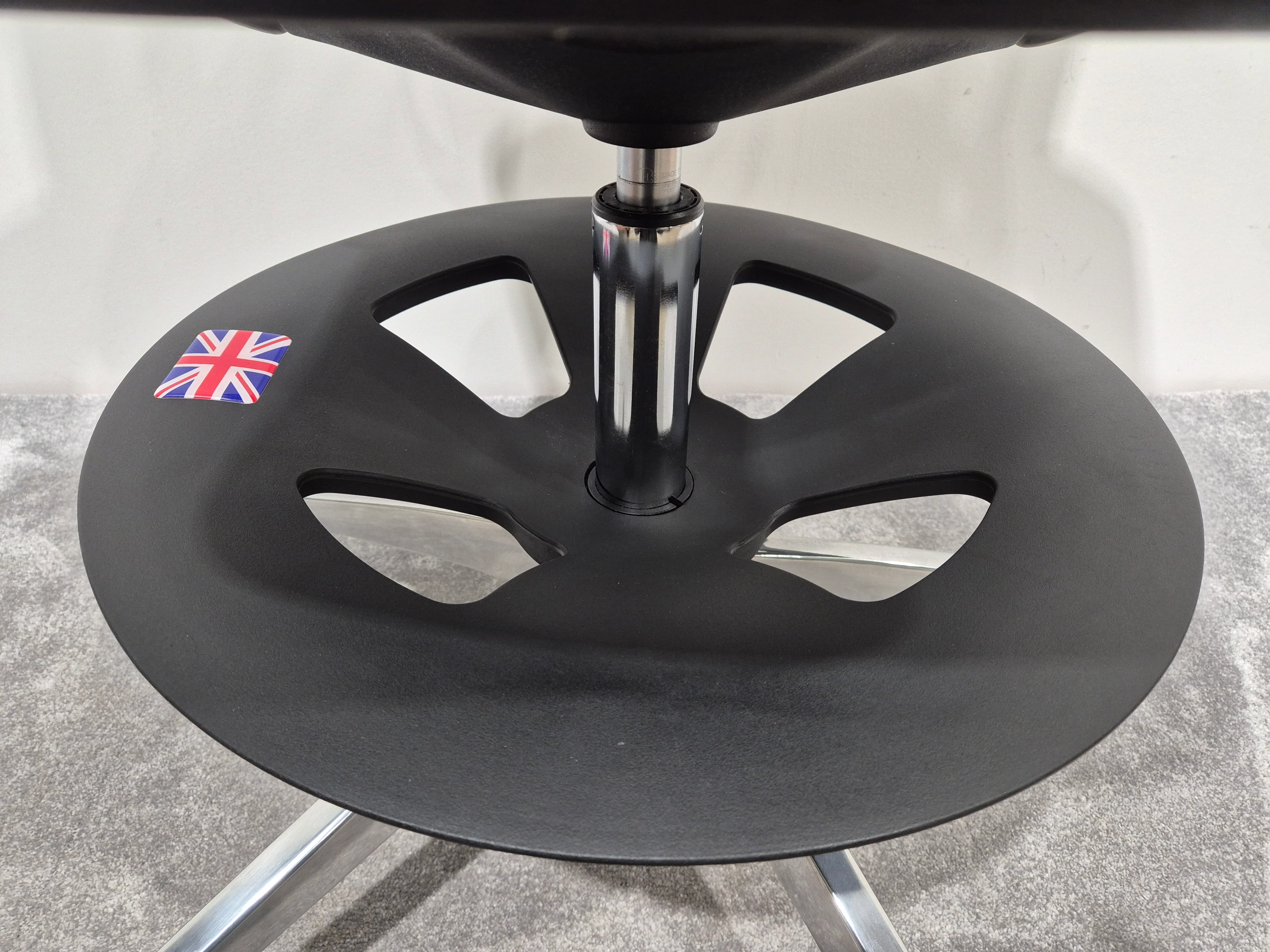 Skate Stools - Studio Broadcasting Chair - Red - Good w/ Manual - Image 6