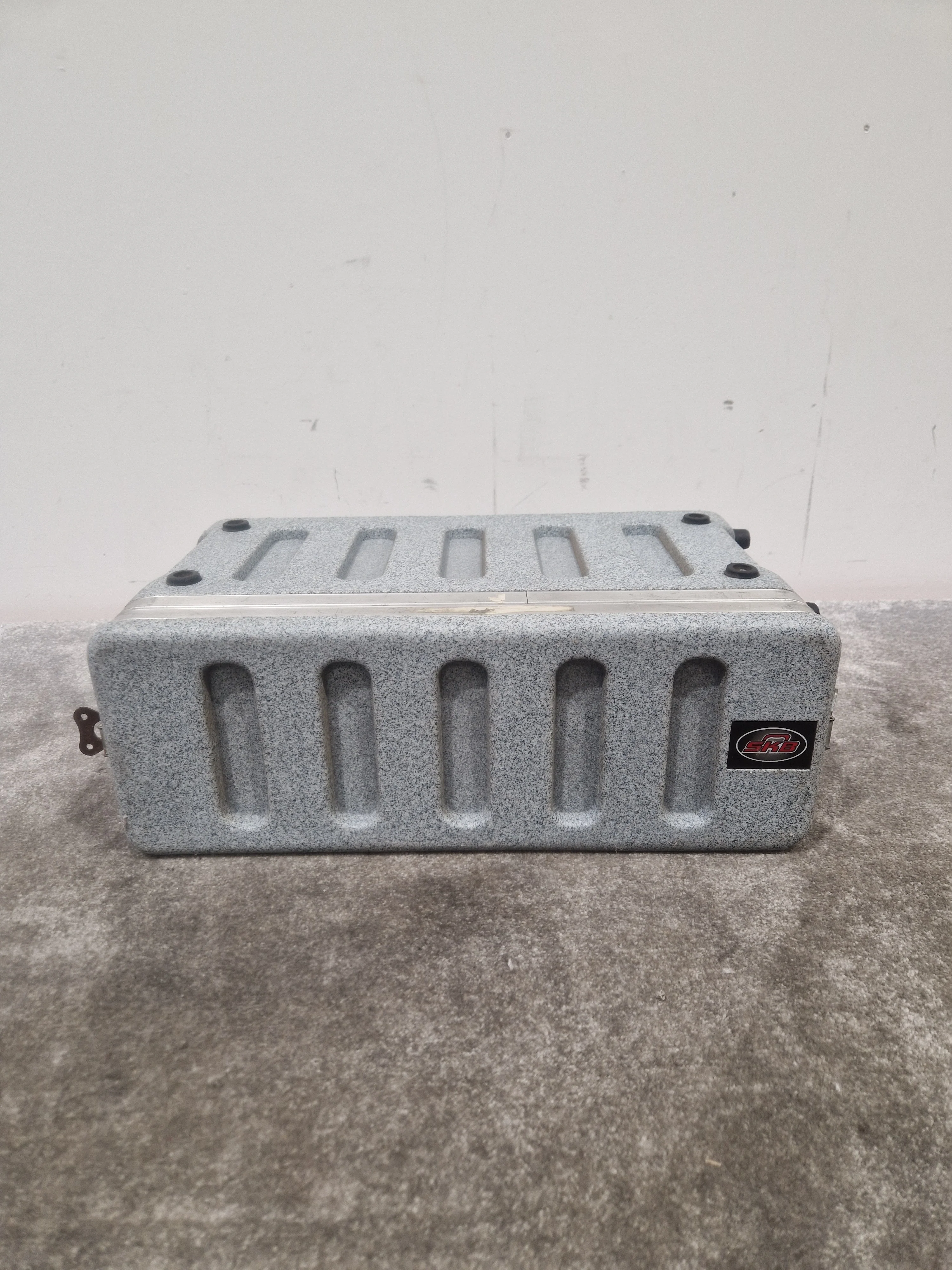 Skb Flight Case - Heavy-Duty Protection, Durable - Good - Image 6