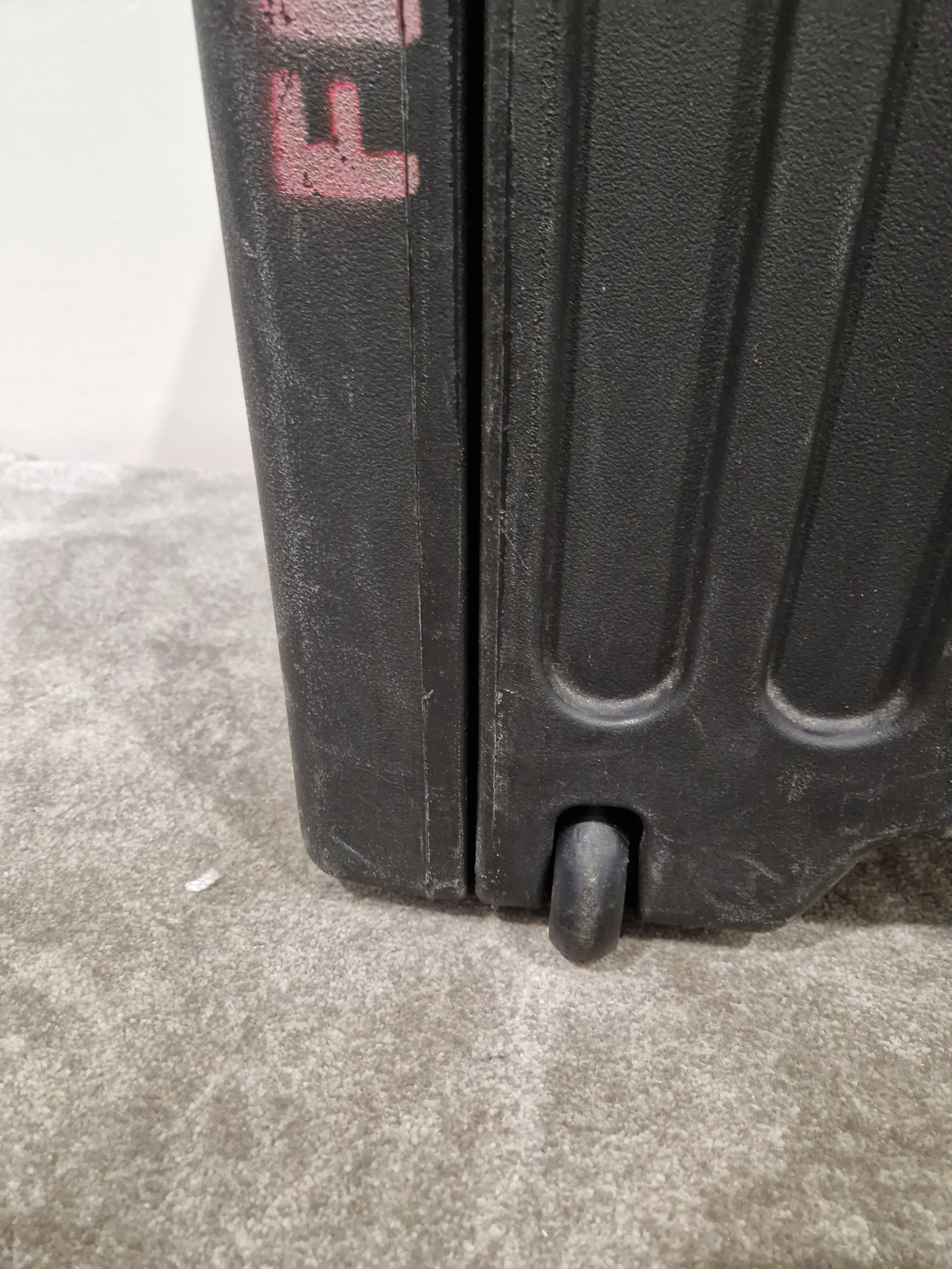 SKB - 19" Rack Flight Case - 61X61X35CM Wheel ON Case - Durable Design - Good - Image 4