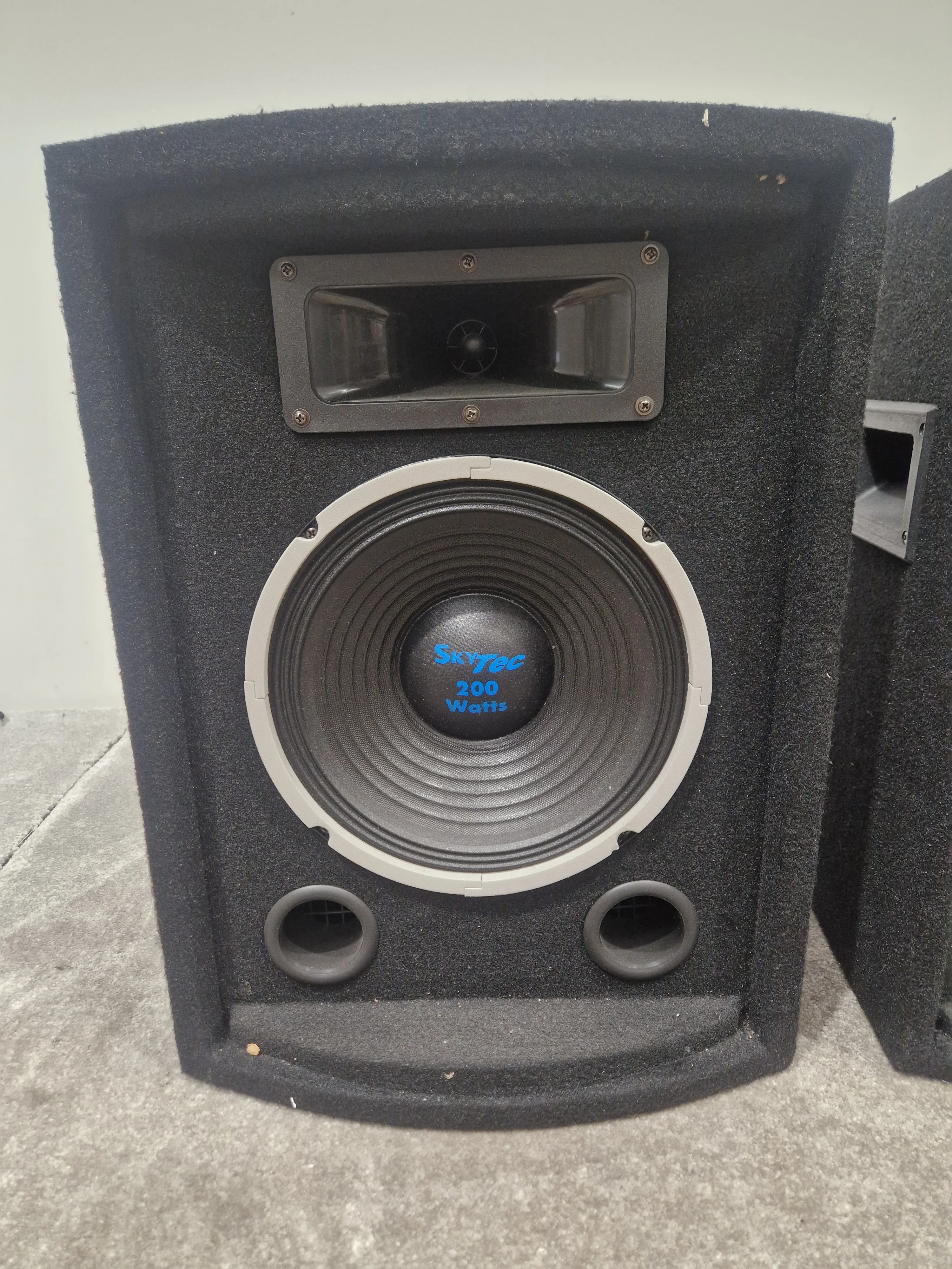 Skytec 200 Watt Speakers Pair - Passive Speakers, 2-Way System - Excellent - Image 10