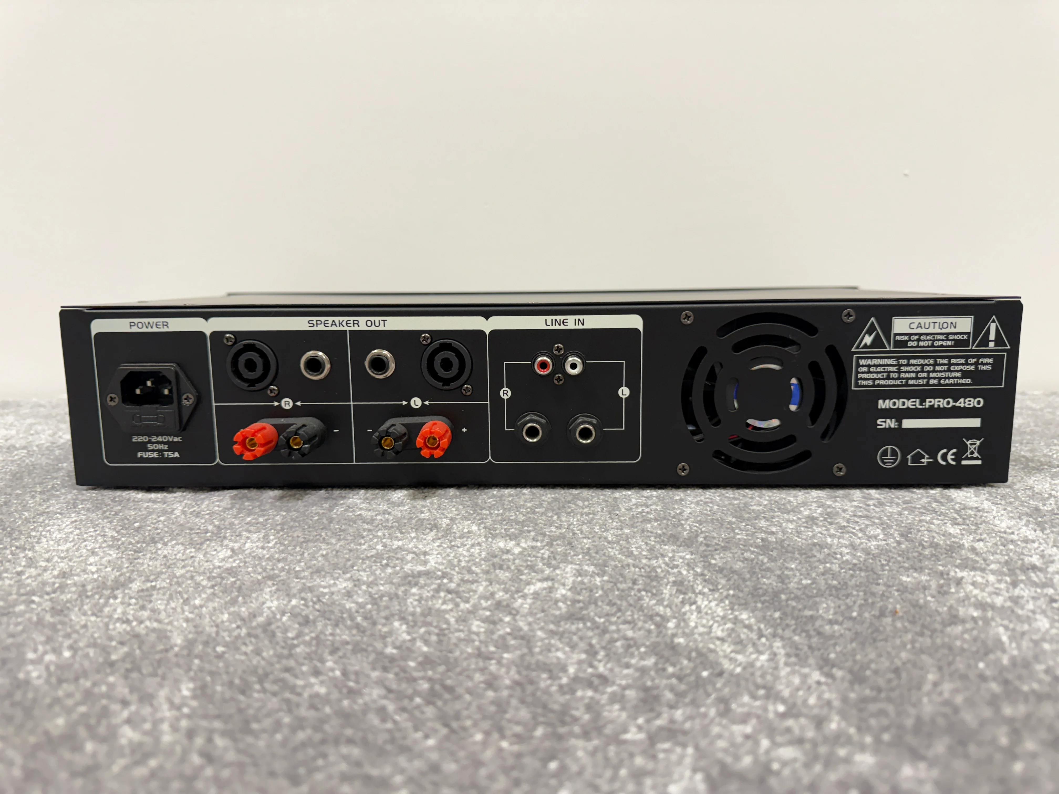 Skytec Pro-480 Stereo Power Rack Mounted Amplifier - Black - Image 2