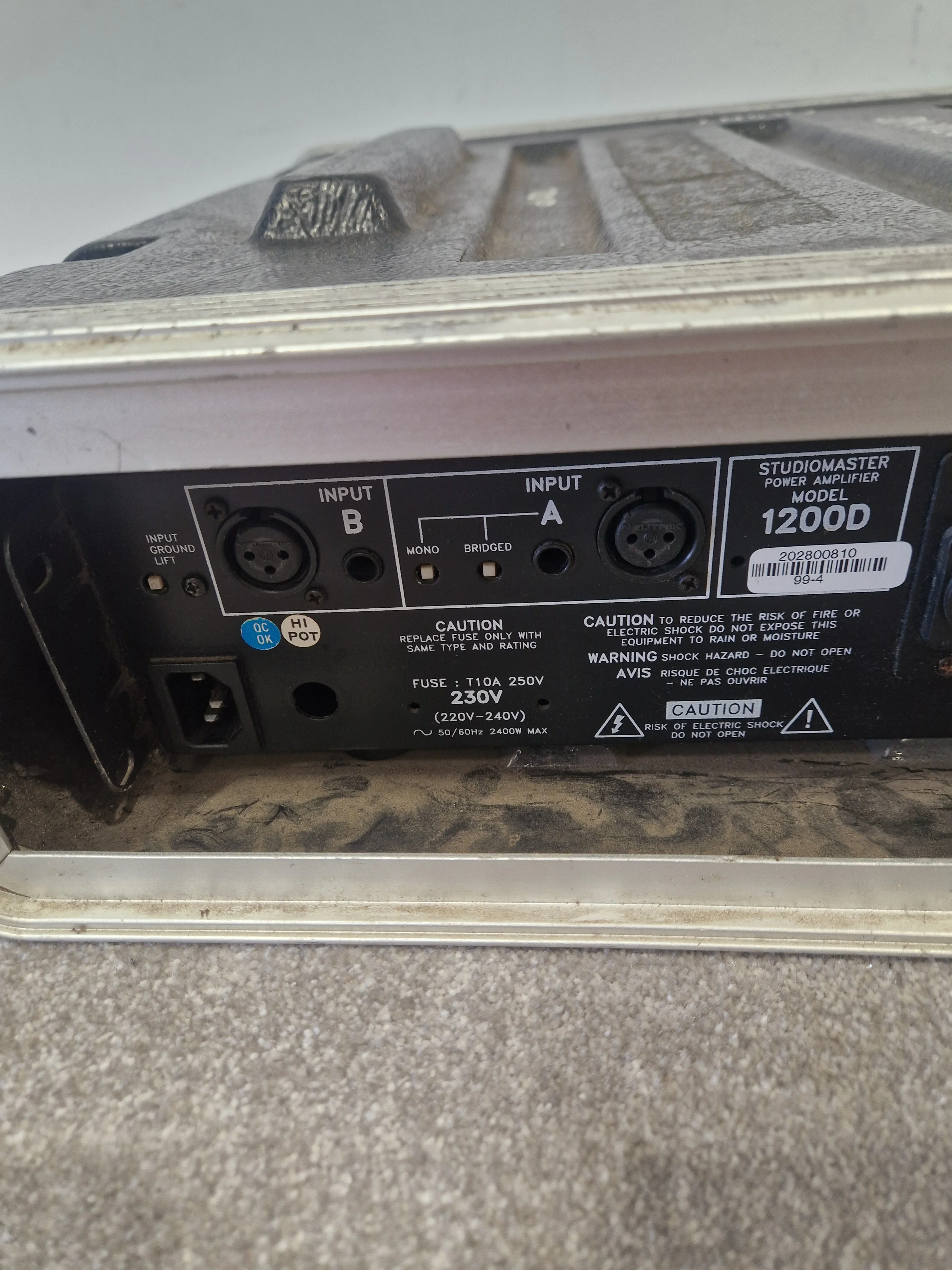 Studiomaster SM 1200D PA Amp - 2400W Power, Class D - Spares or Repair w/ Hard Case - Image 10