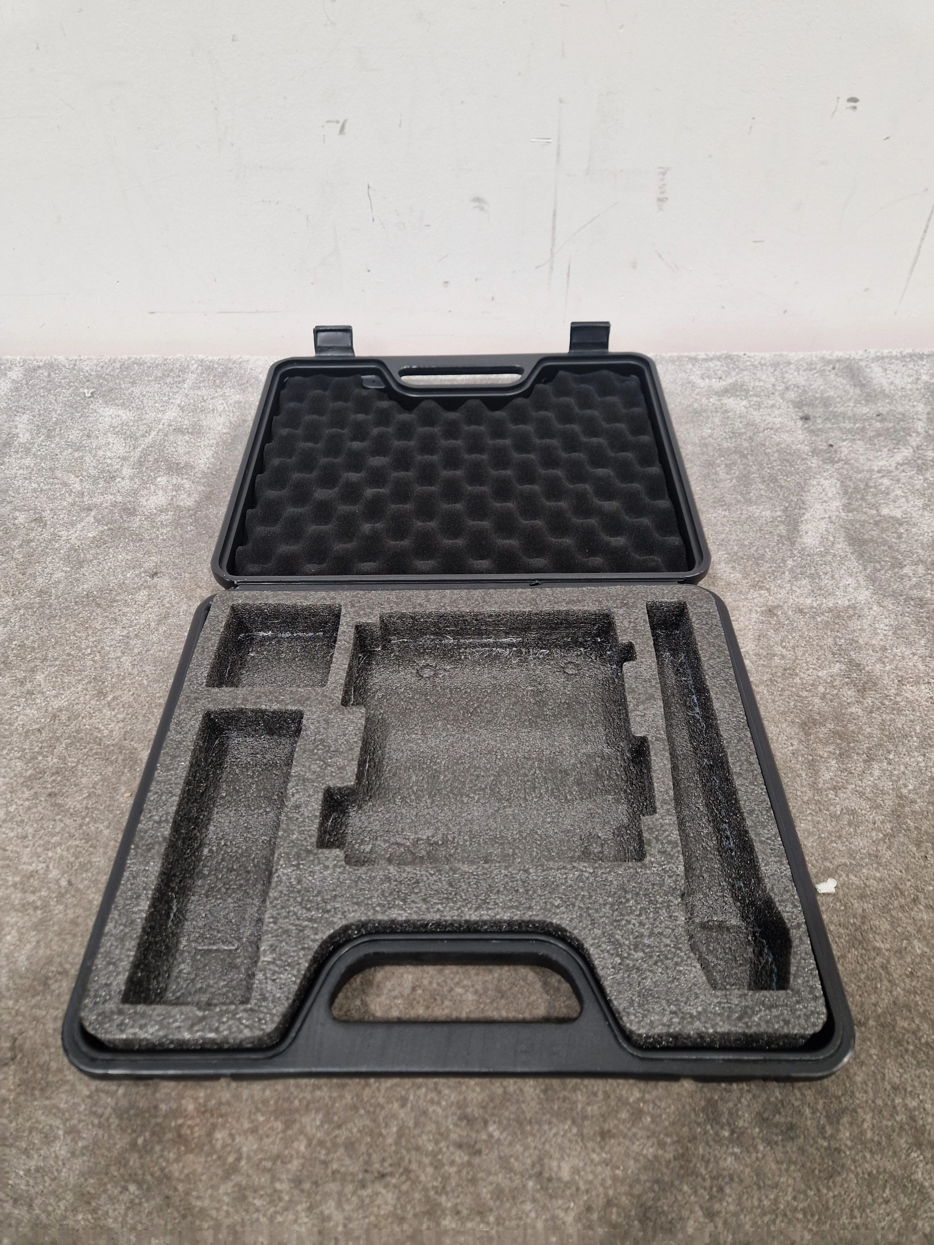Smartwireless Plastic Flight Case Protective Case - Lightweight Design, Durable Construction - Excellent - Image 5