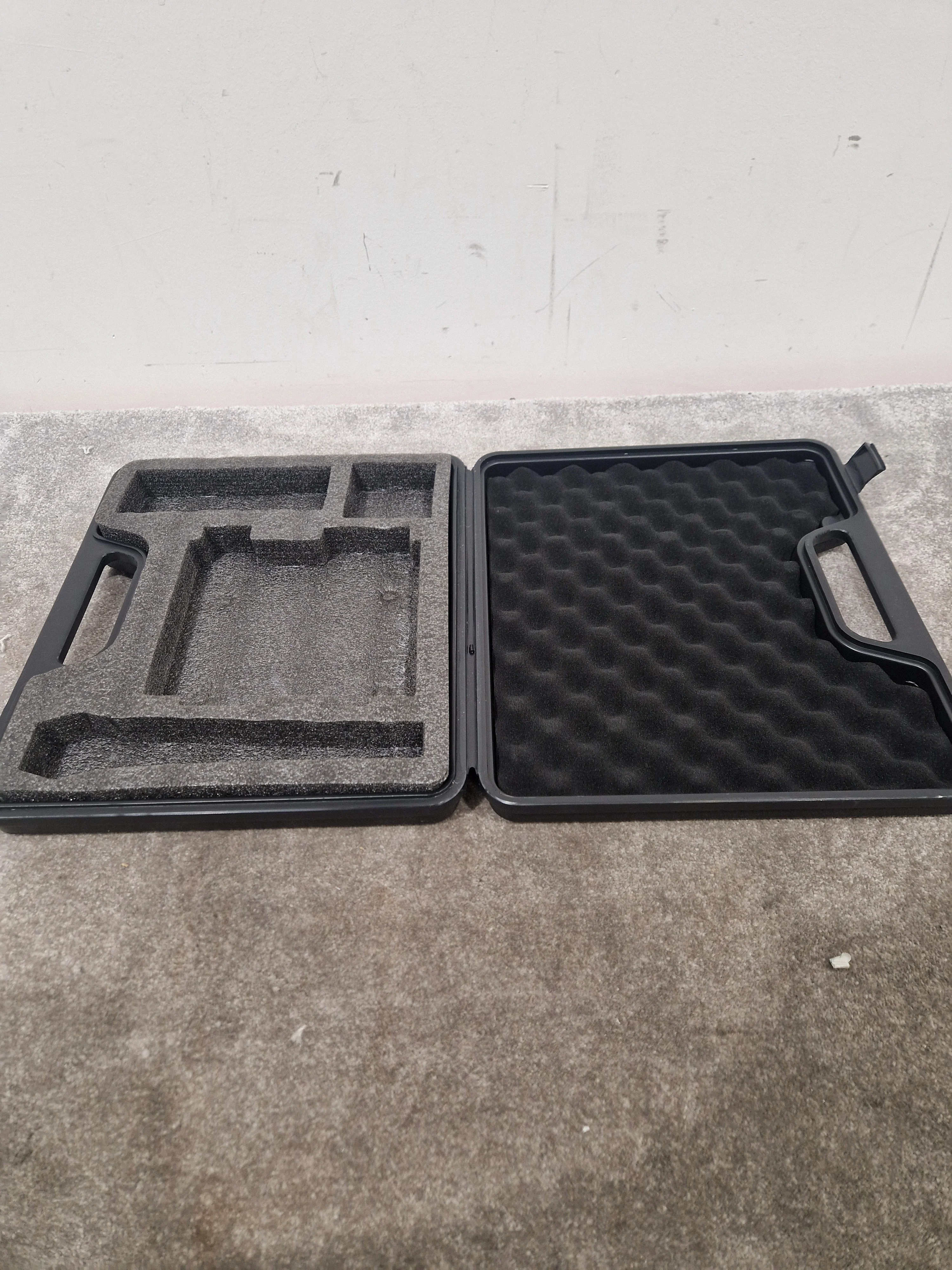 Smartwireless Plastic Flight Case Protective Case - Lightweight Design, Durable Construction - Excellent - Image 6