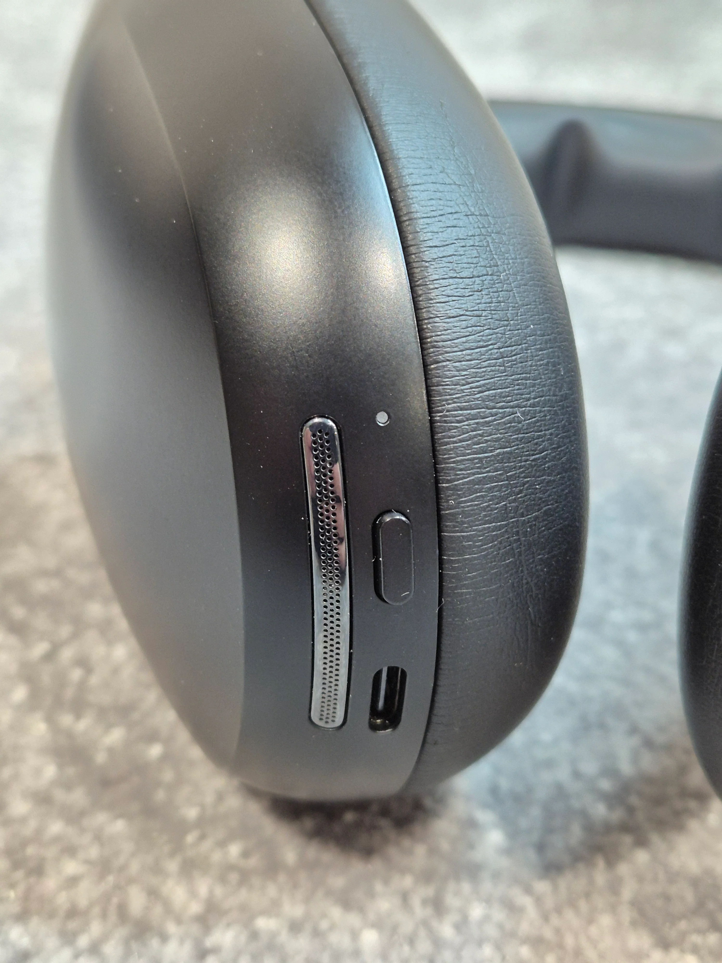 Sonos Ace - Black - Premium Over-Ear Wireless Headphones + Case - Image 7