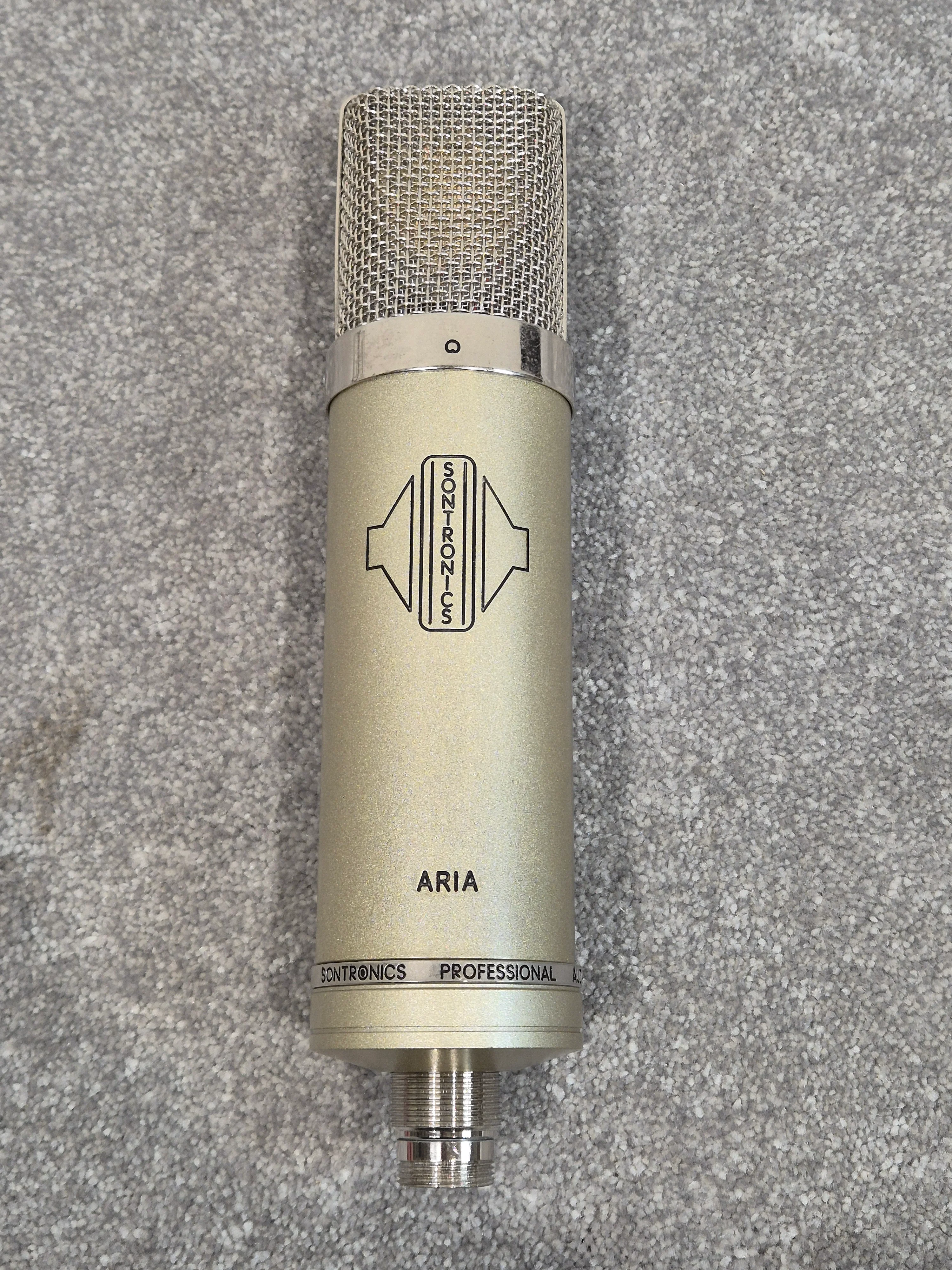 Sontronics Aria Condenser Microphone - Cardioid Pattern, Gold-Sputtered Diaphragm - Excellent w/ Power Supply & Hard Case & Mic holder - Image 2