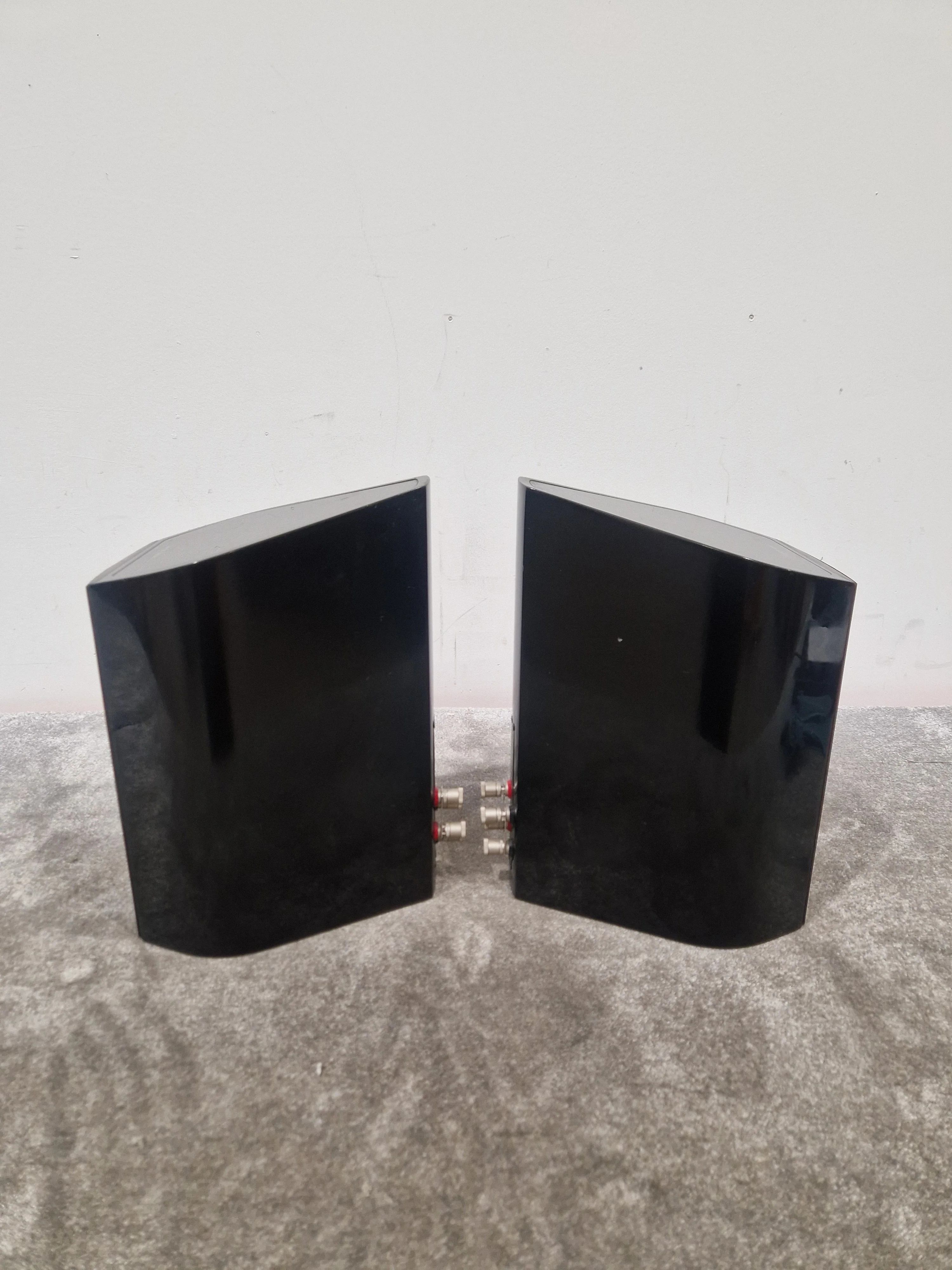 Sonus Faber Vanere 1.5 Pair Floorstanding Speakers - 2-Way Design, Curved Cabinets - Spares or Repair w/ Manuals & Stands - Image 10