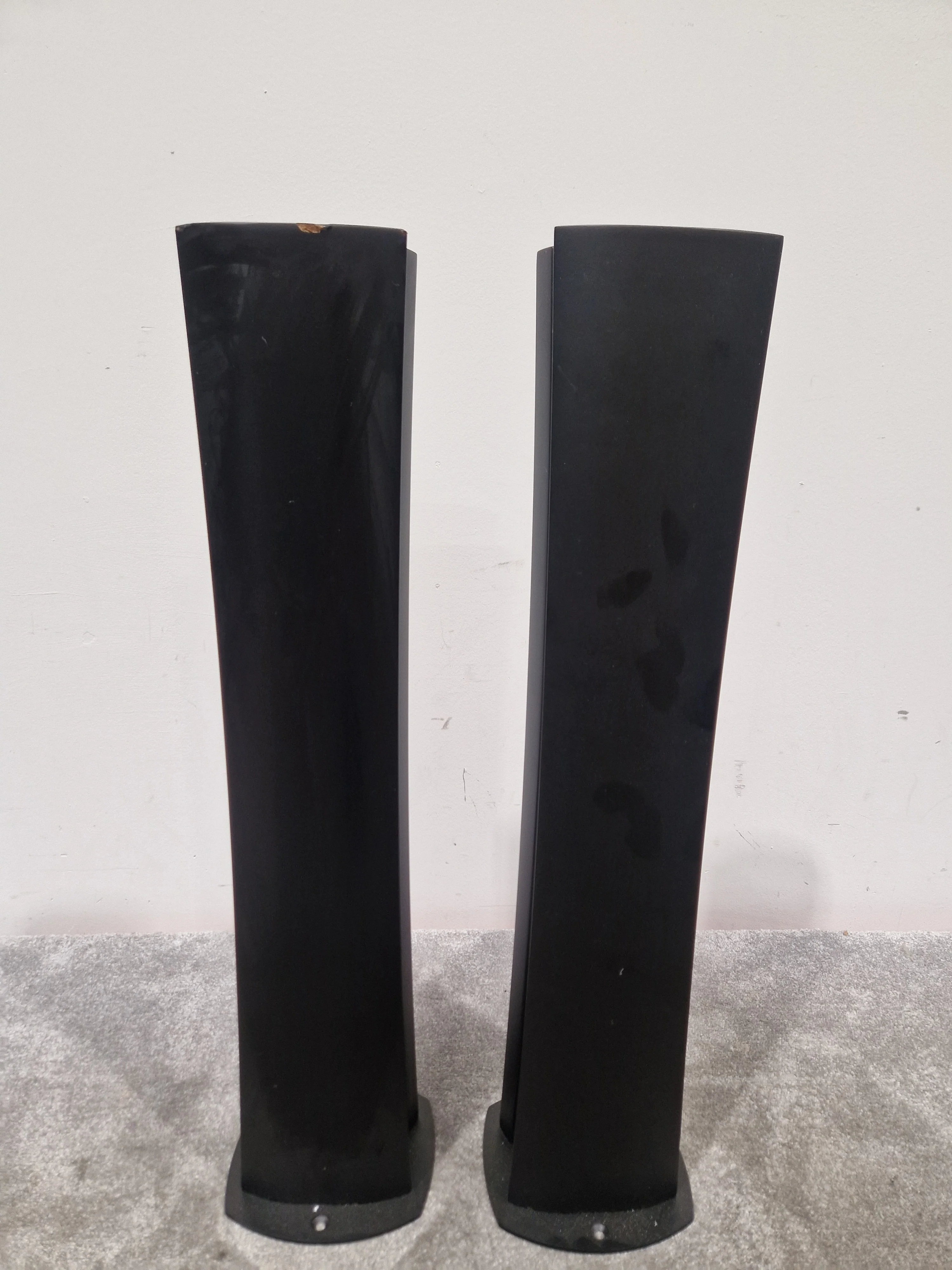 Sonus Faber Vanere 1.5 Pair Floorstanding Speakers - 2-Way Design, Curved Cabinets - Spares or Repair w/ Manuals & Stands - Image 7