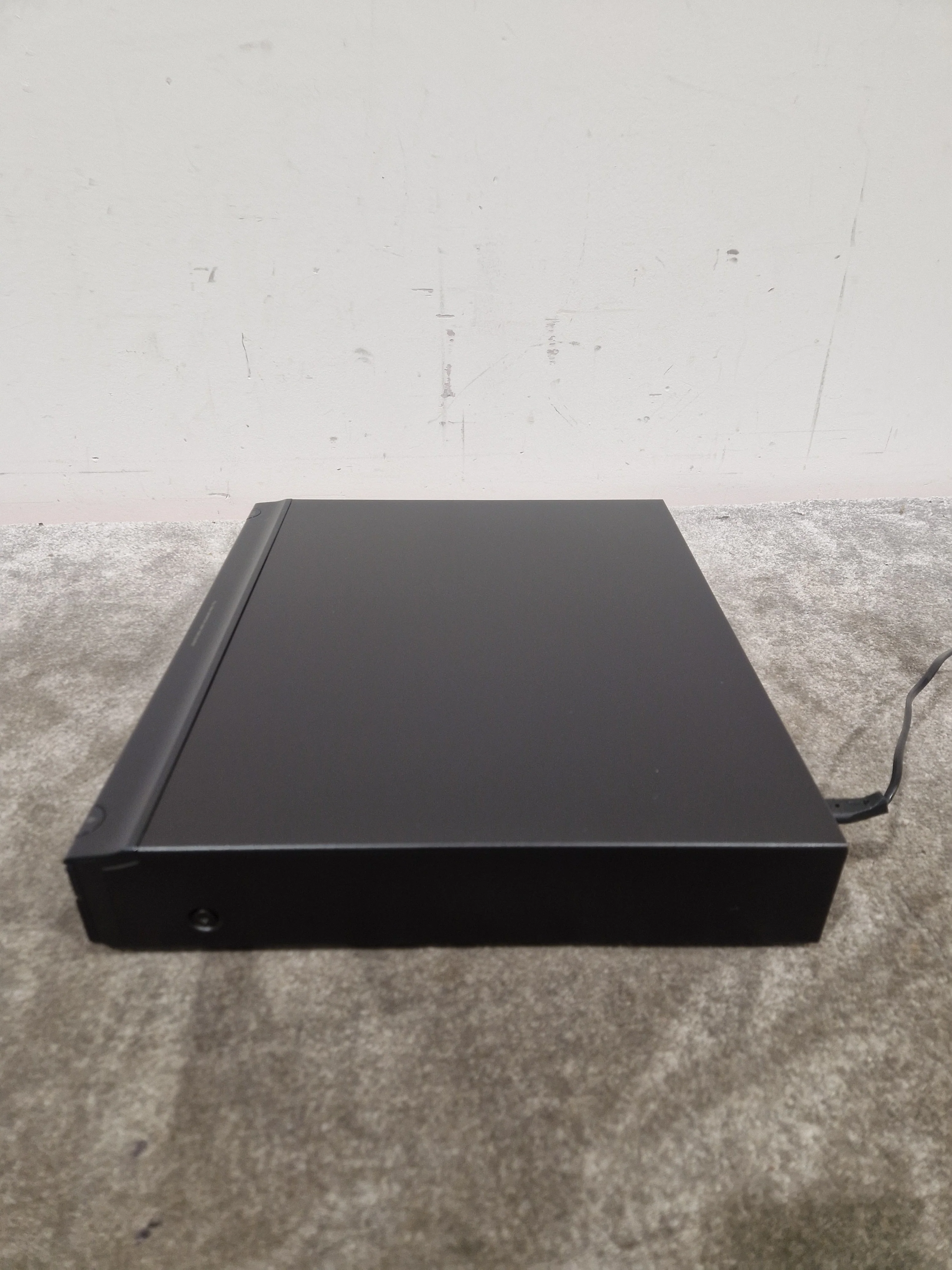 Sony BDP-S300 - DVD Player - Black – Blu-ray Player - Excellent w/ remote - Image 8