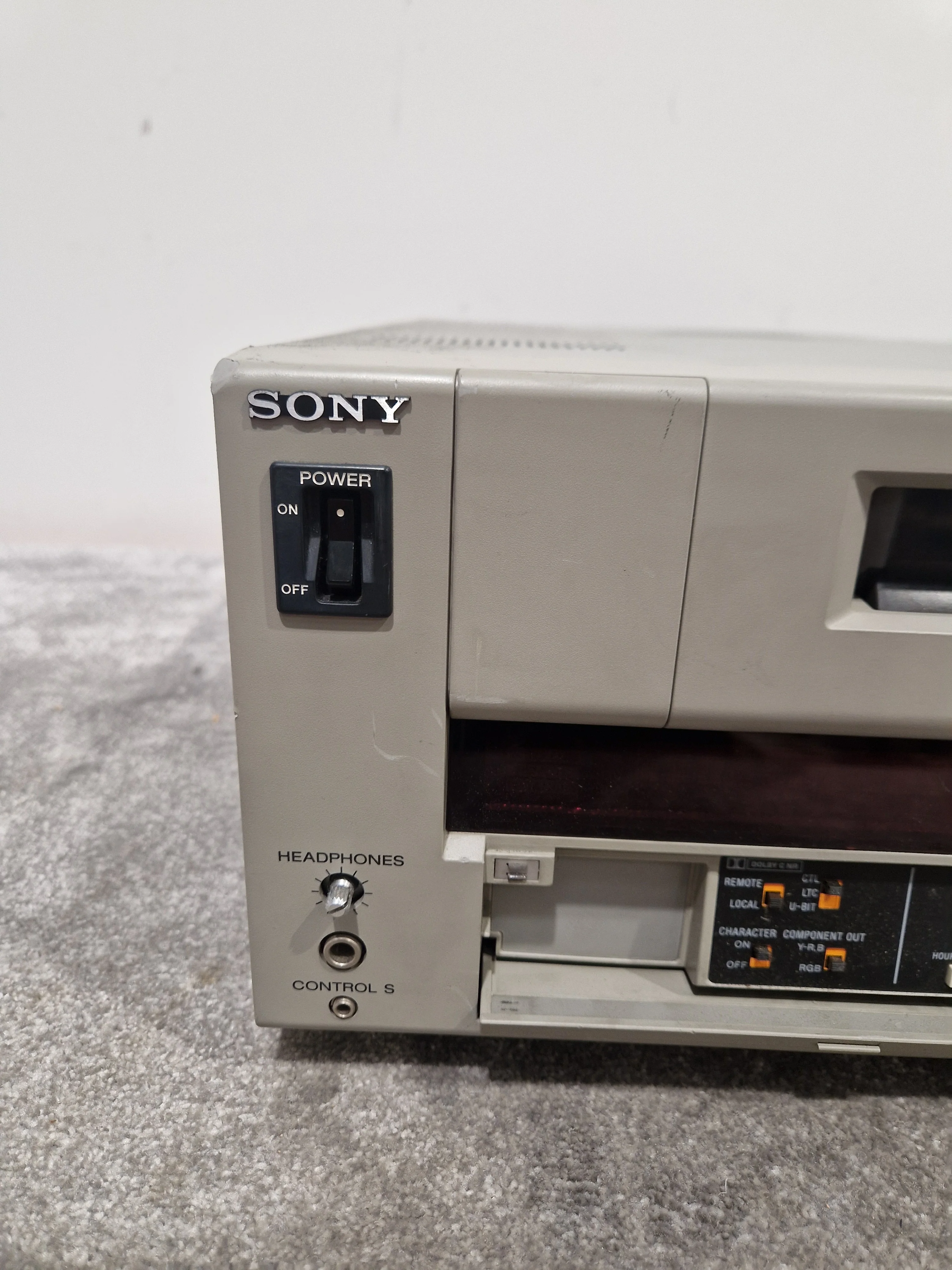 Sony Betacam SP Video Cassette Player - UVW-1200p RGB - Professional Video Deck, RGB Output - Good - Image 4