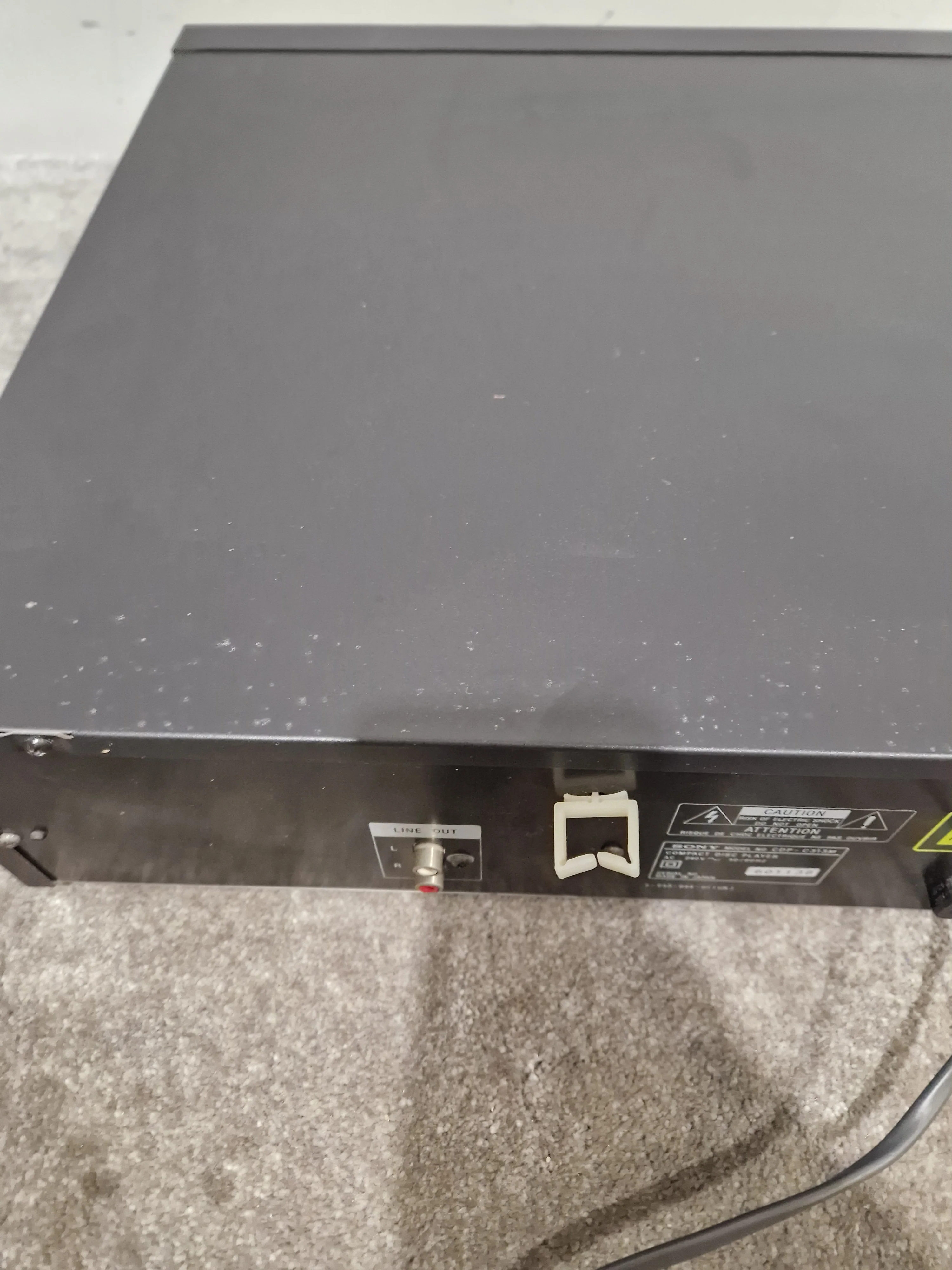 Sony CDP-C313M – CD Changer - Spares or Repair - Image 7
