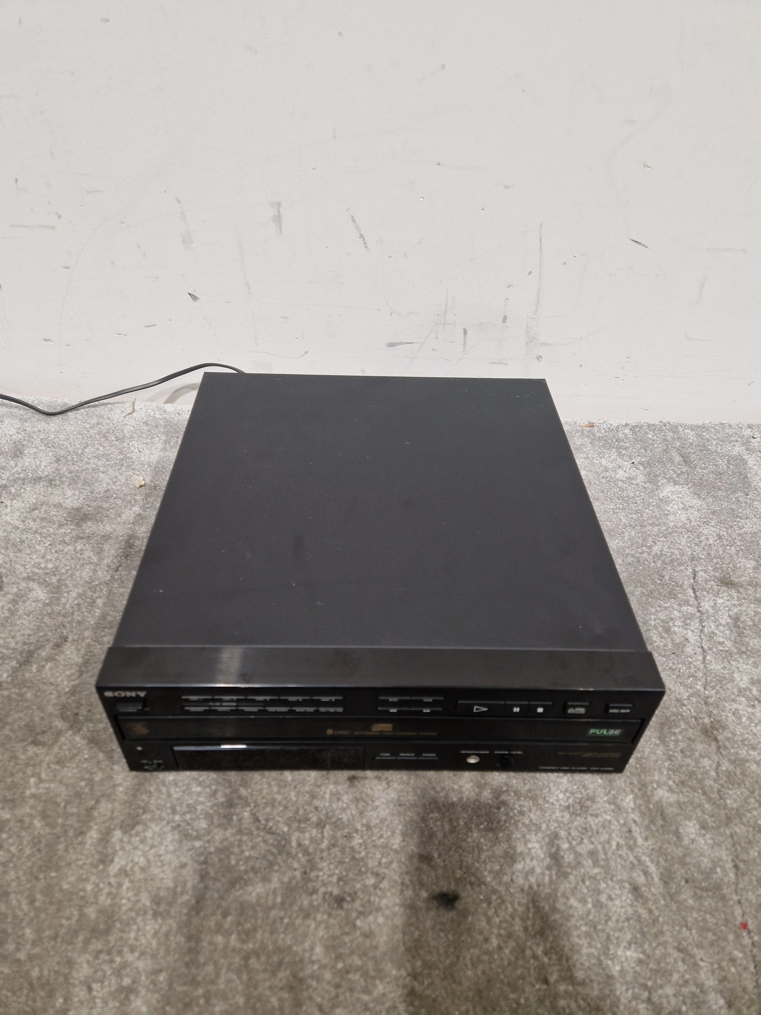 Sony CDP-C313M – CD Changer - Spares or Repair - Image 8