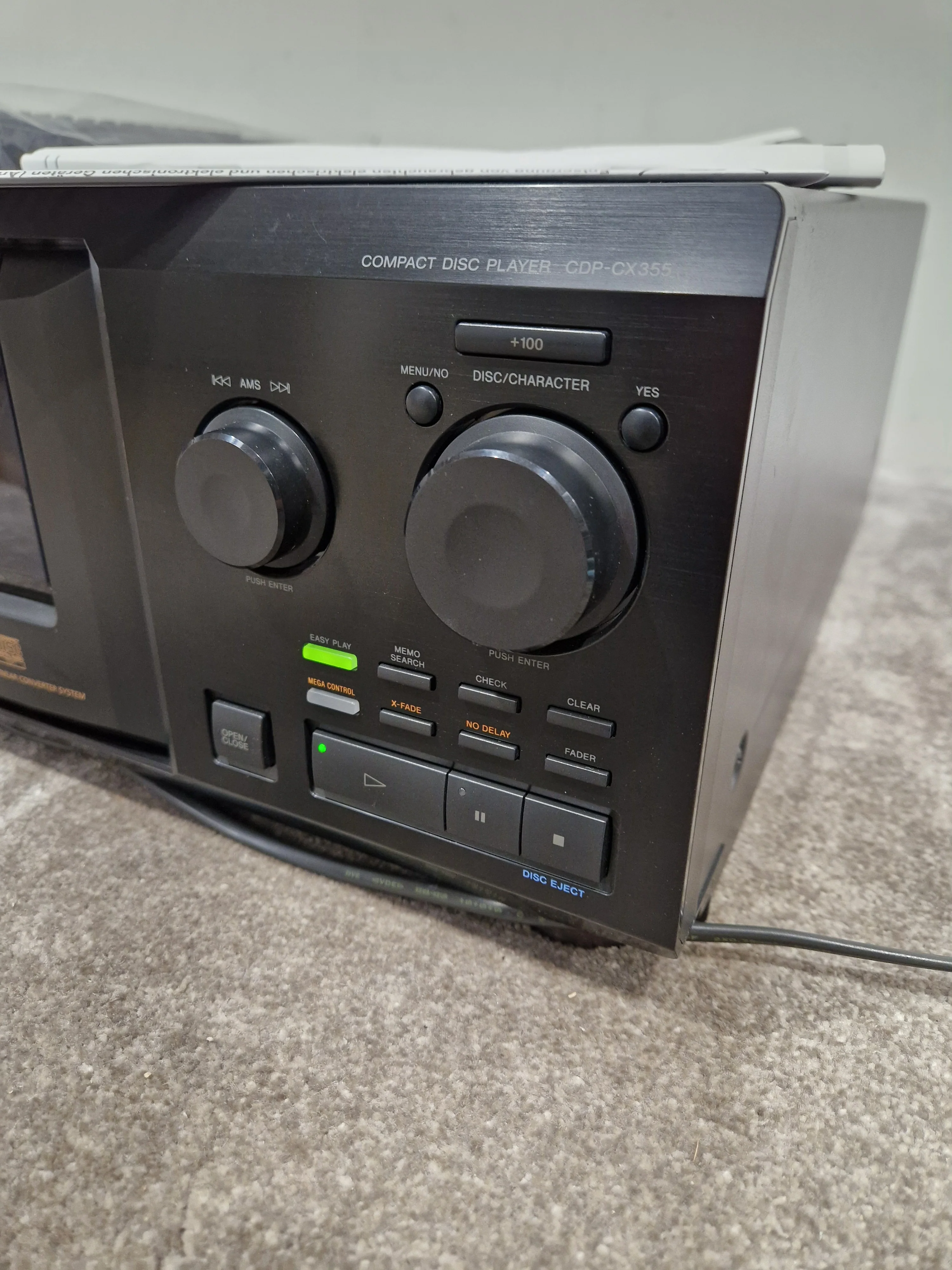 Sony CDP-CX355 - 300-Disc CD Changer - Spares or Repair w/ Power Supply & Remote - Image 3