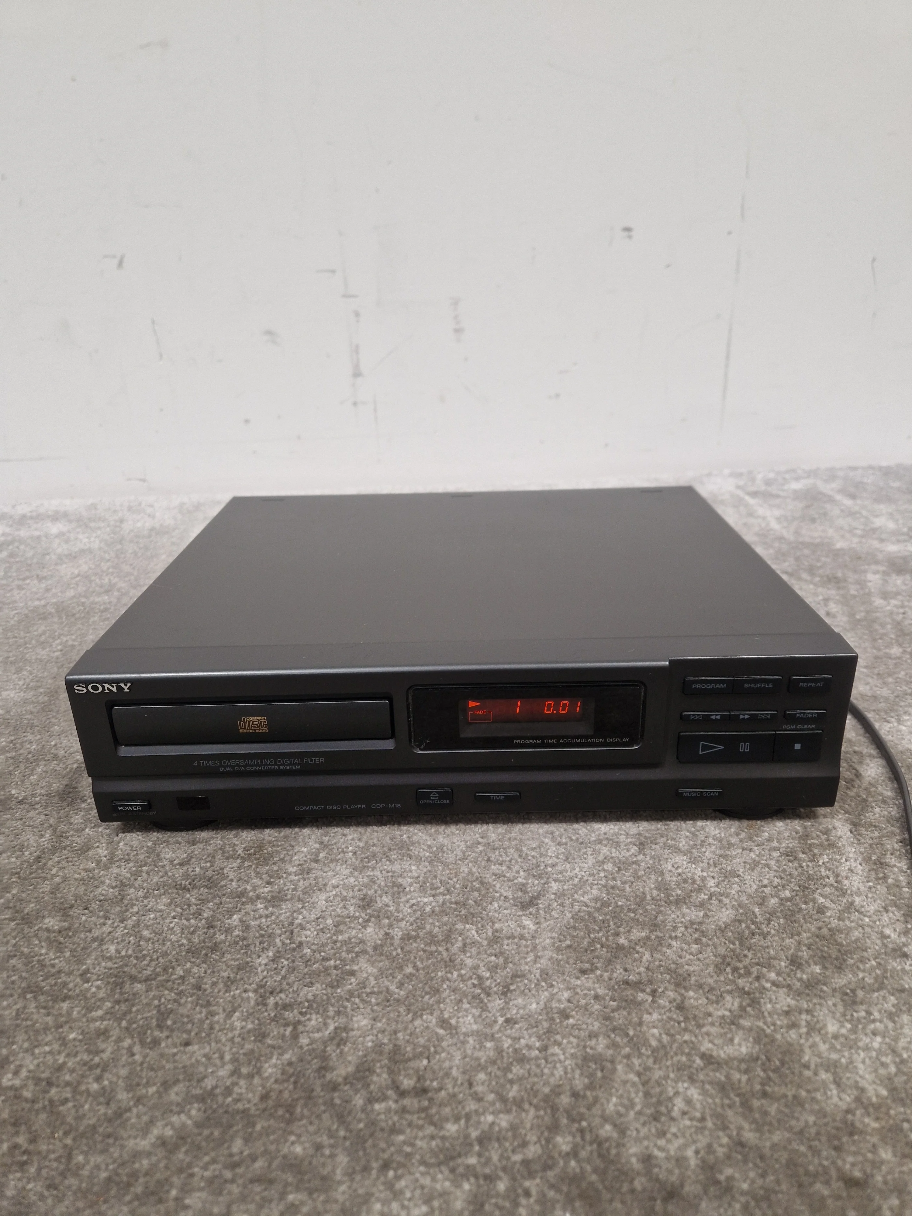 Sony CDP-M18 - Compact Disc Player - Excellent w/ Power Supply - Image 10