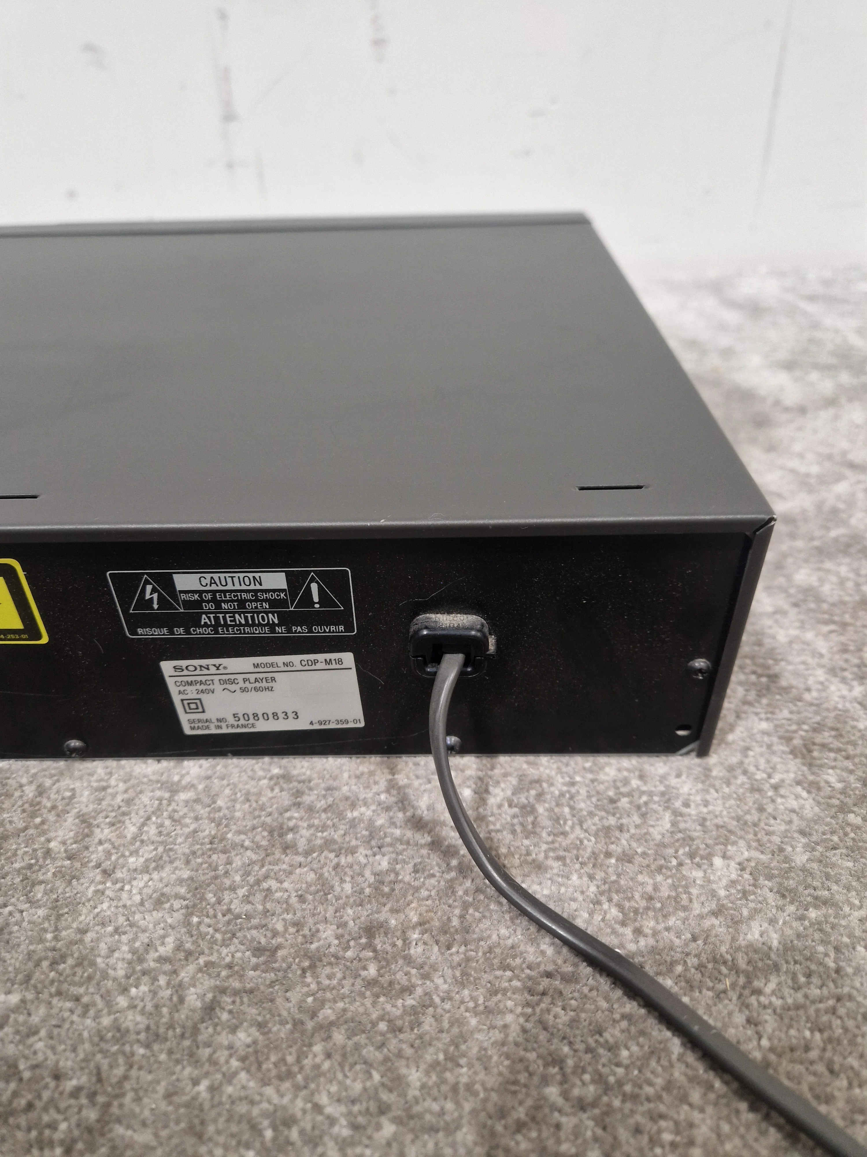 Sony CDP-M18 - Compact Disc Player - Excellent w/ Power Supply - Image 7