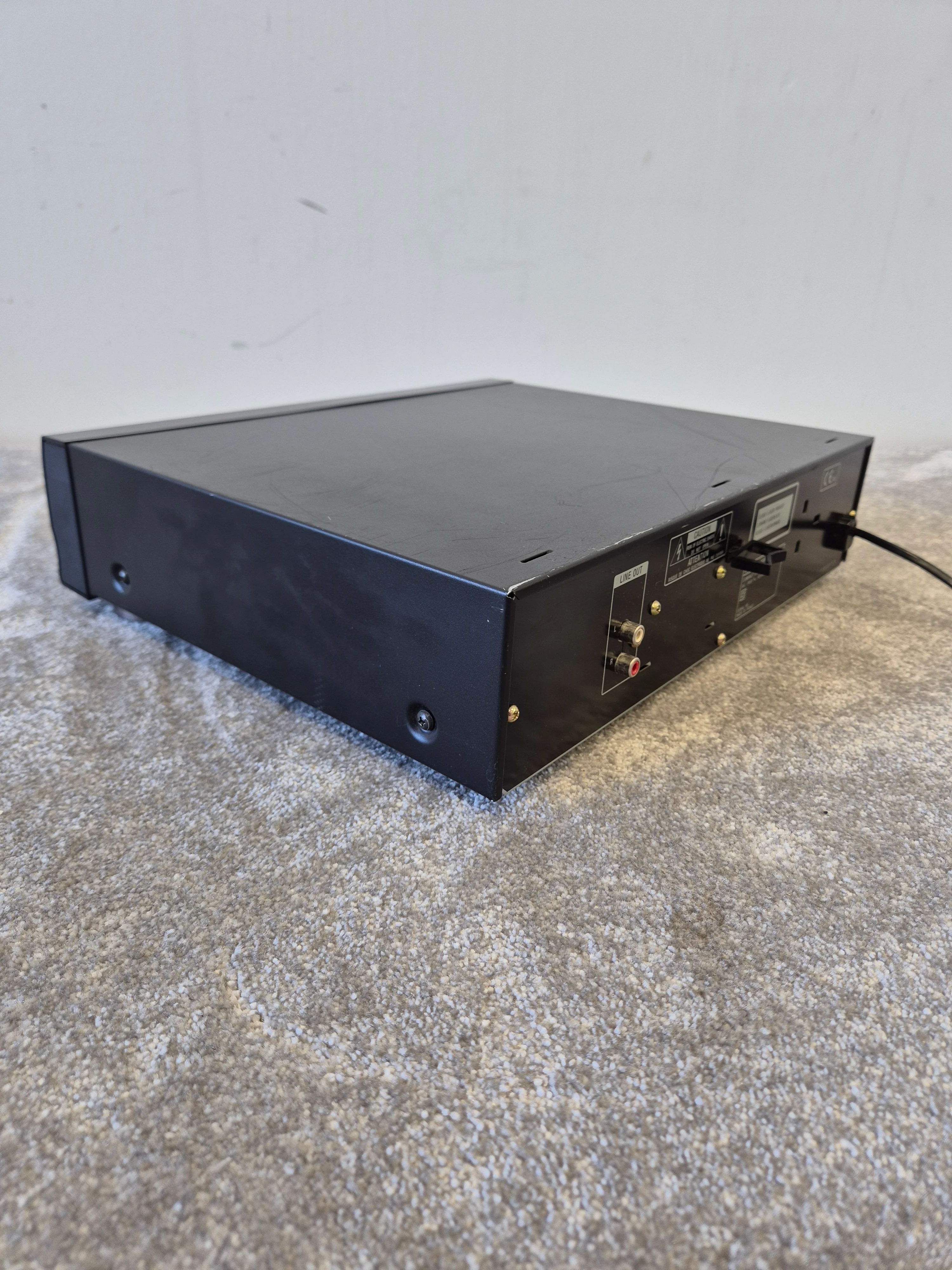 Sony CDP M302 - Compact Disc Player (Spares or Repairs) - Image 12