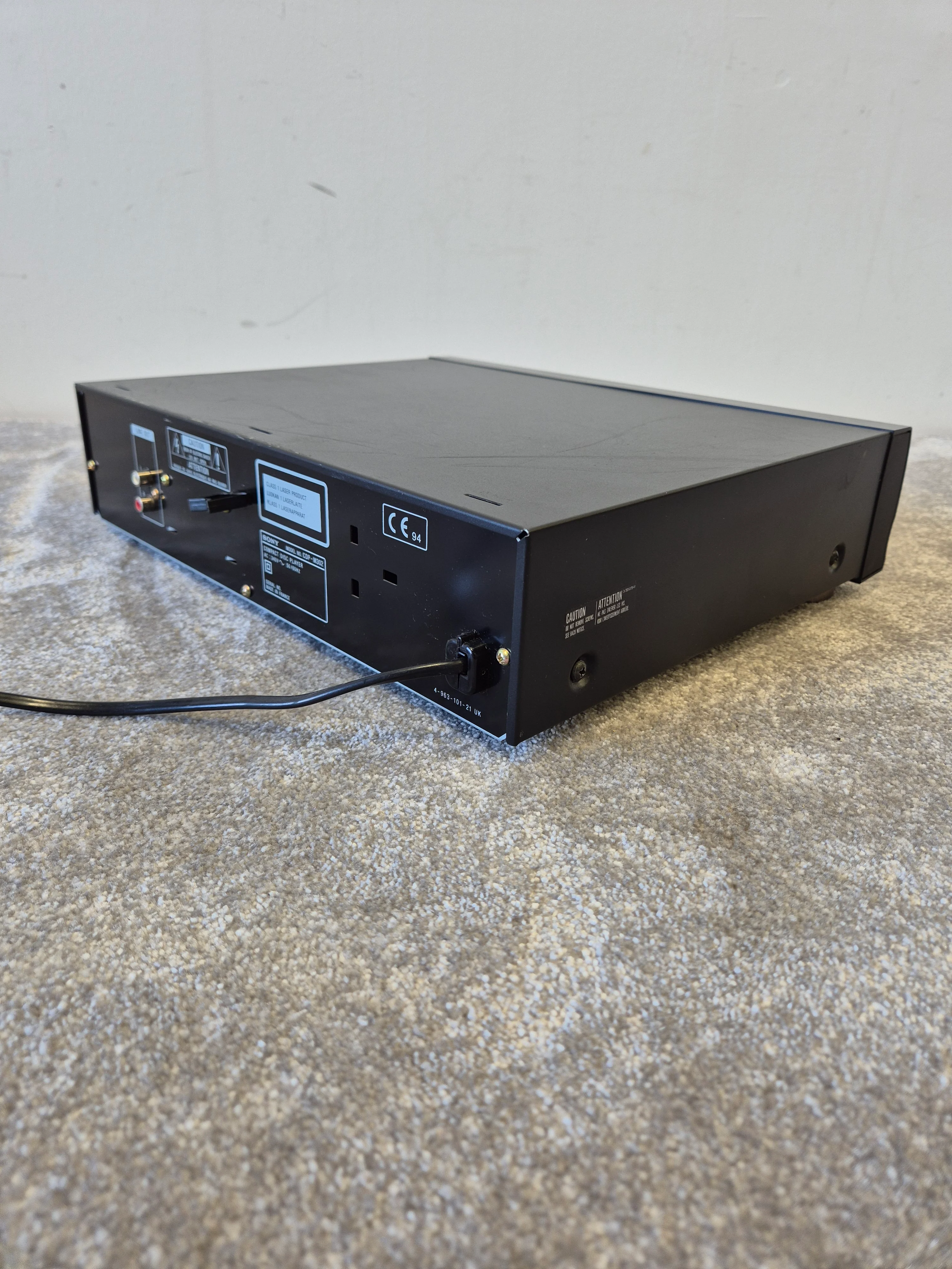 Sony CDP M302 - Compact Disc Player (Spares or Repairs) - Image 9