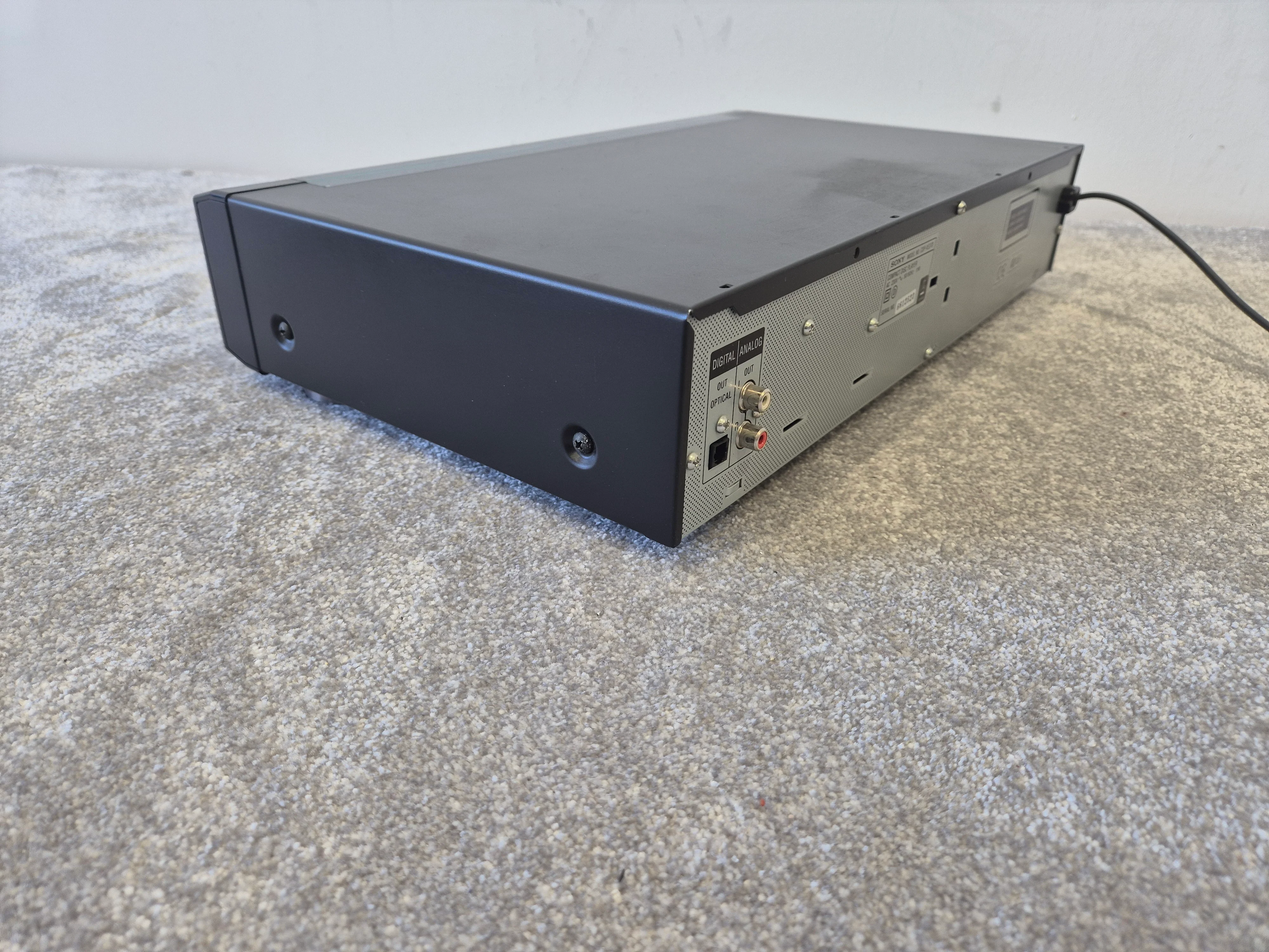 Sony CDP-XE370 - Compact Disc Player - Black - Image 9