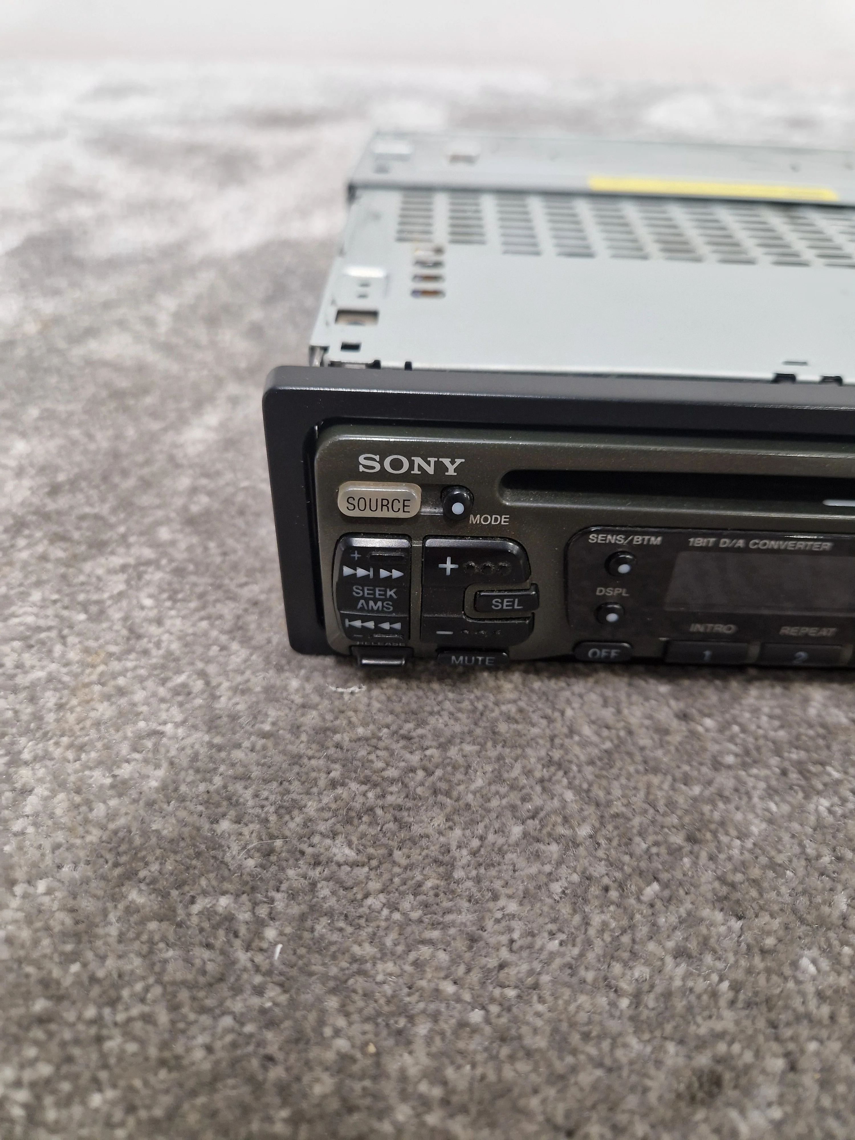 Sony CDX-F5550 - High-Quality Audio, Bluetooth Connectivity - Excellent w/ Original Box - Image 18