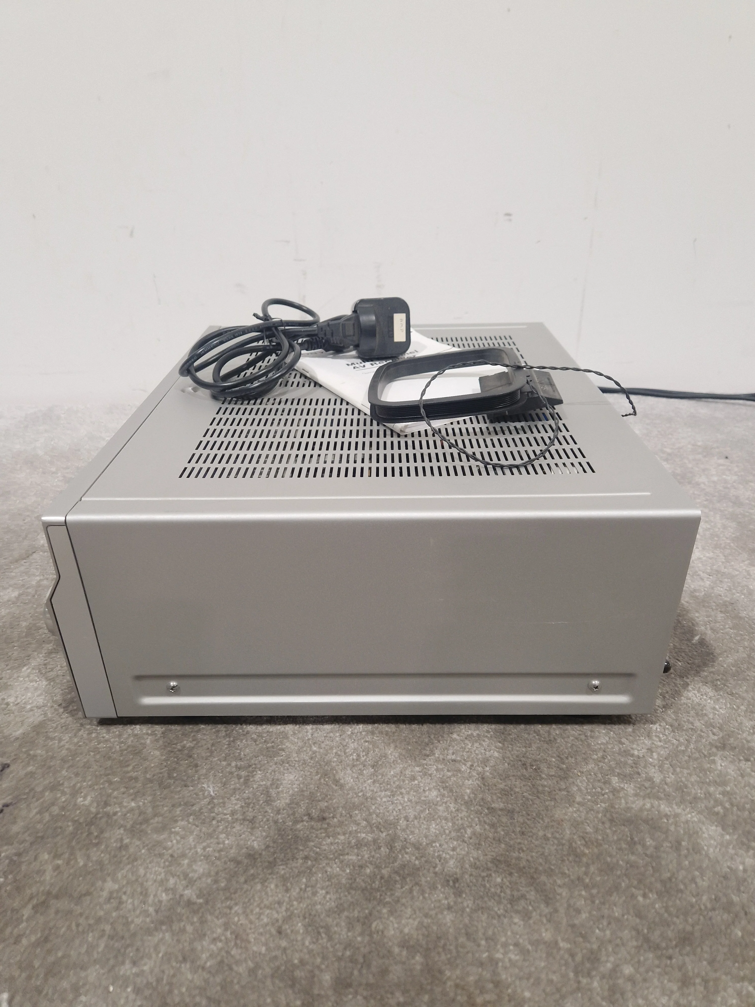 Sony DA1200ES Receiver - 7.1 Channel Home Theater - Excellent w/ Power Supply & Remote - Image 11
