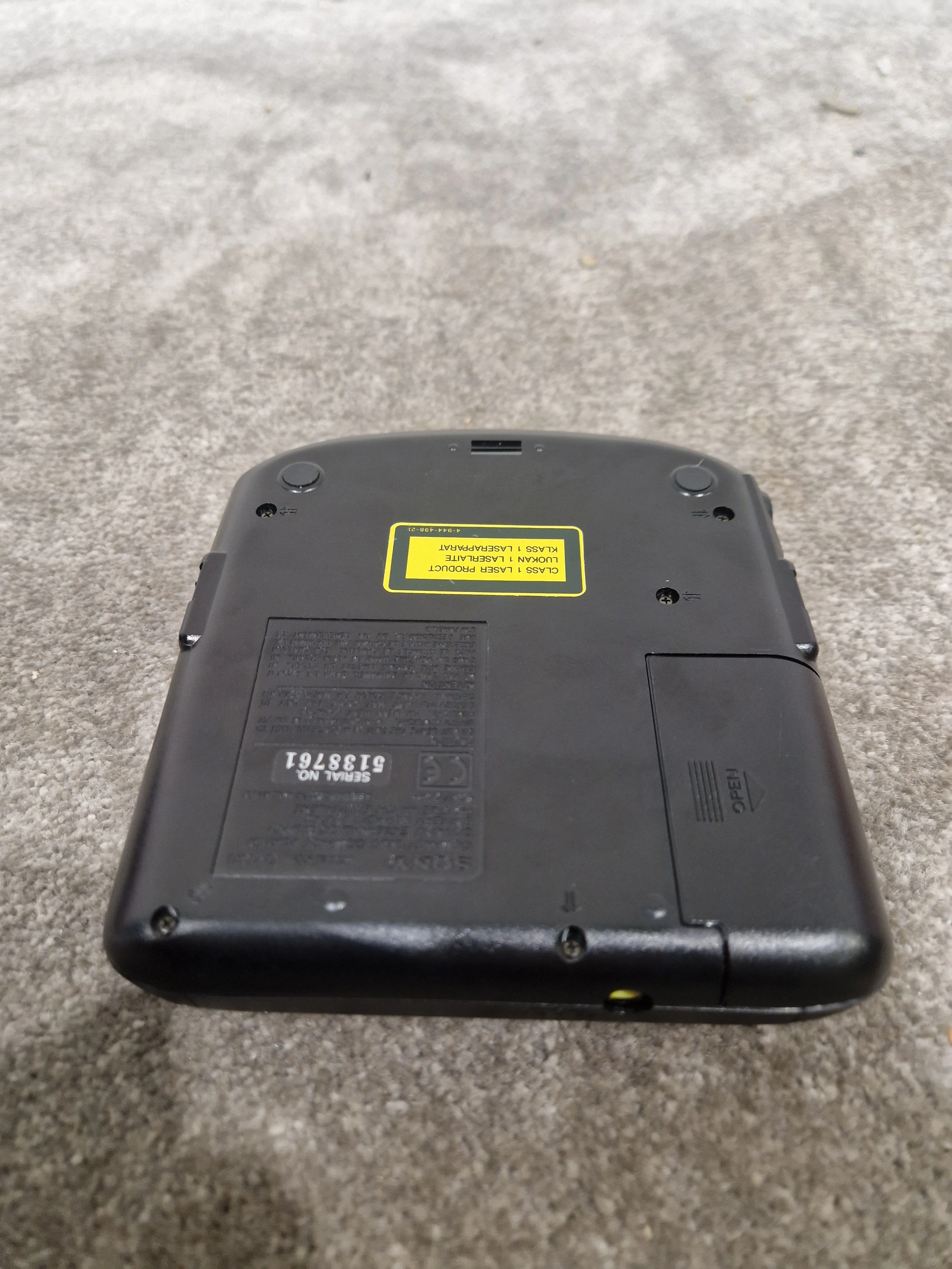 Sony Discman D-140 - CD Player - Mega Bass - Black – Portable CD Player - Spares or Repair - Image 11