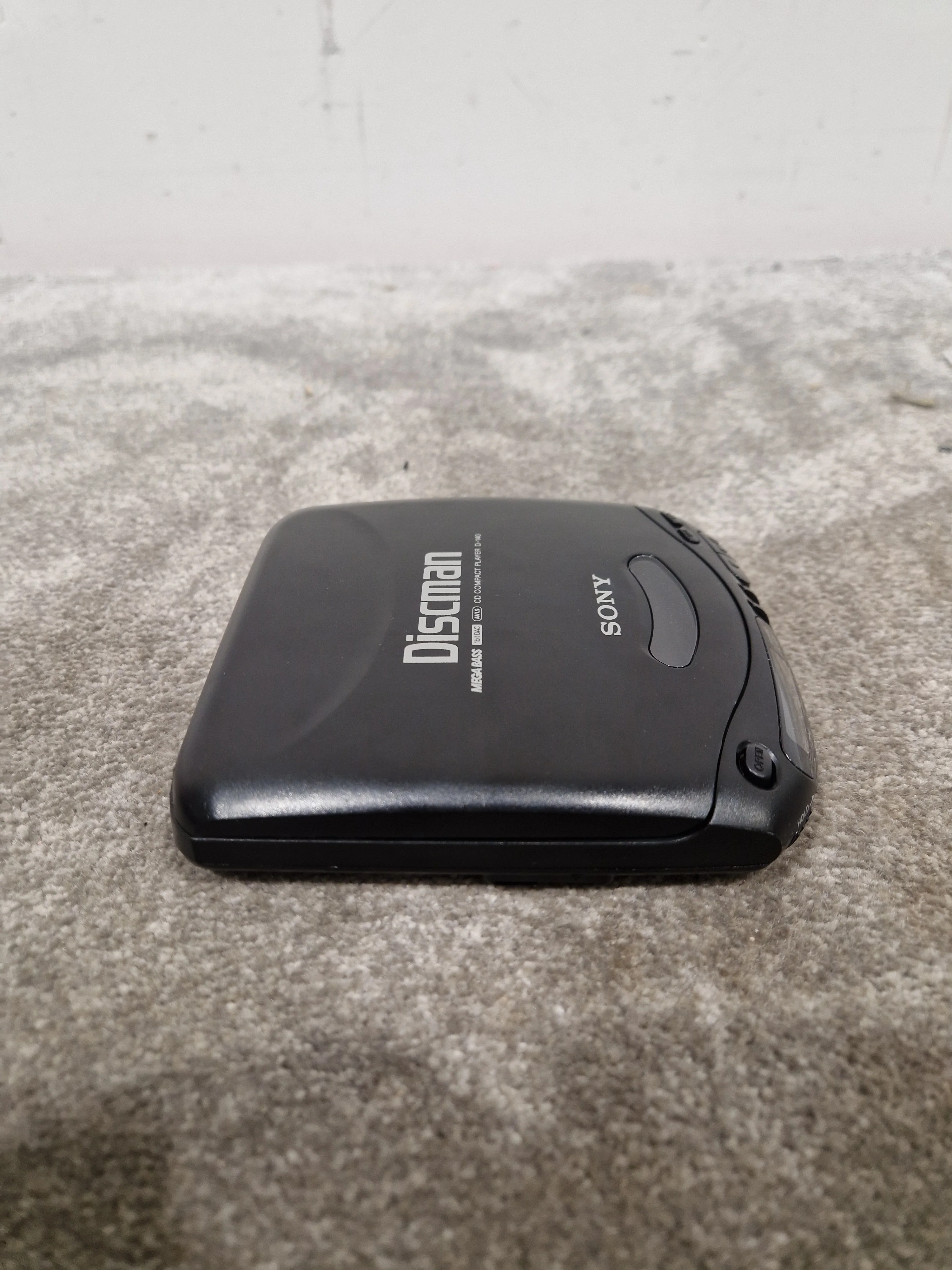 Sony Discman D-140 - CD Player - Mega Bass - Black – Portable CD Player - Spares or Repair - Image 5