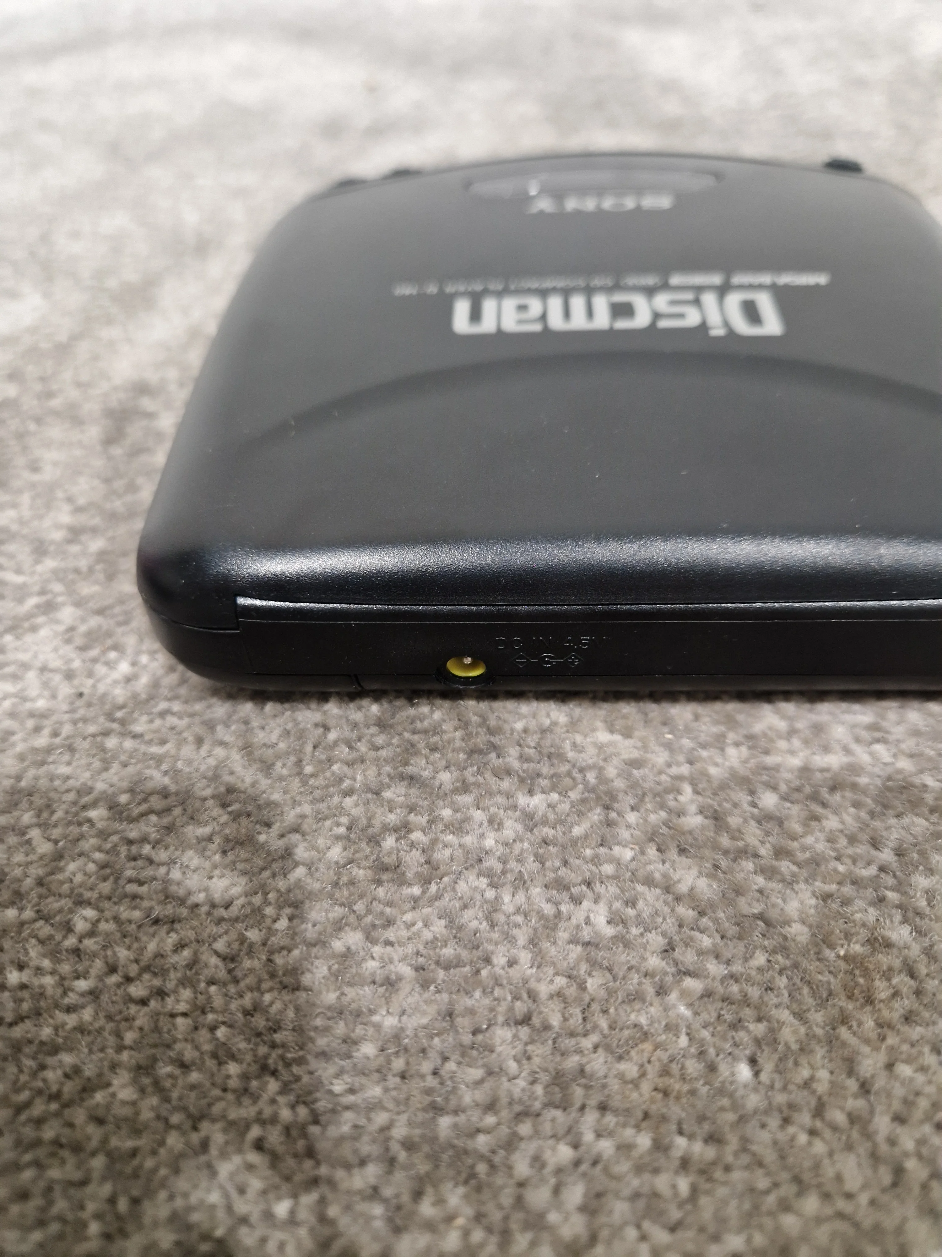 Sony Discman D-140 - CD Player - Mega Bass - Black – Portable CD Player - Spares or Repair - Image 7