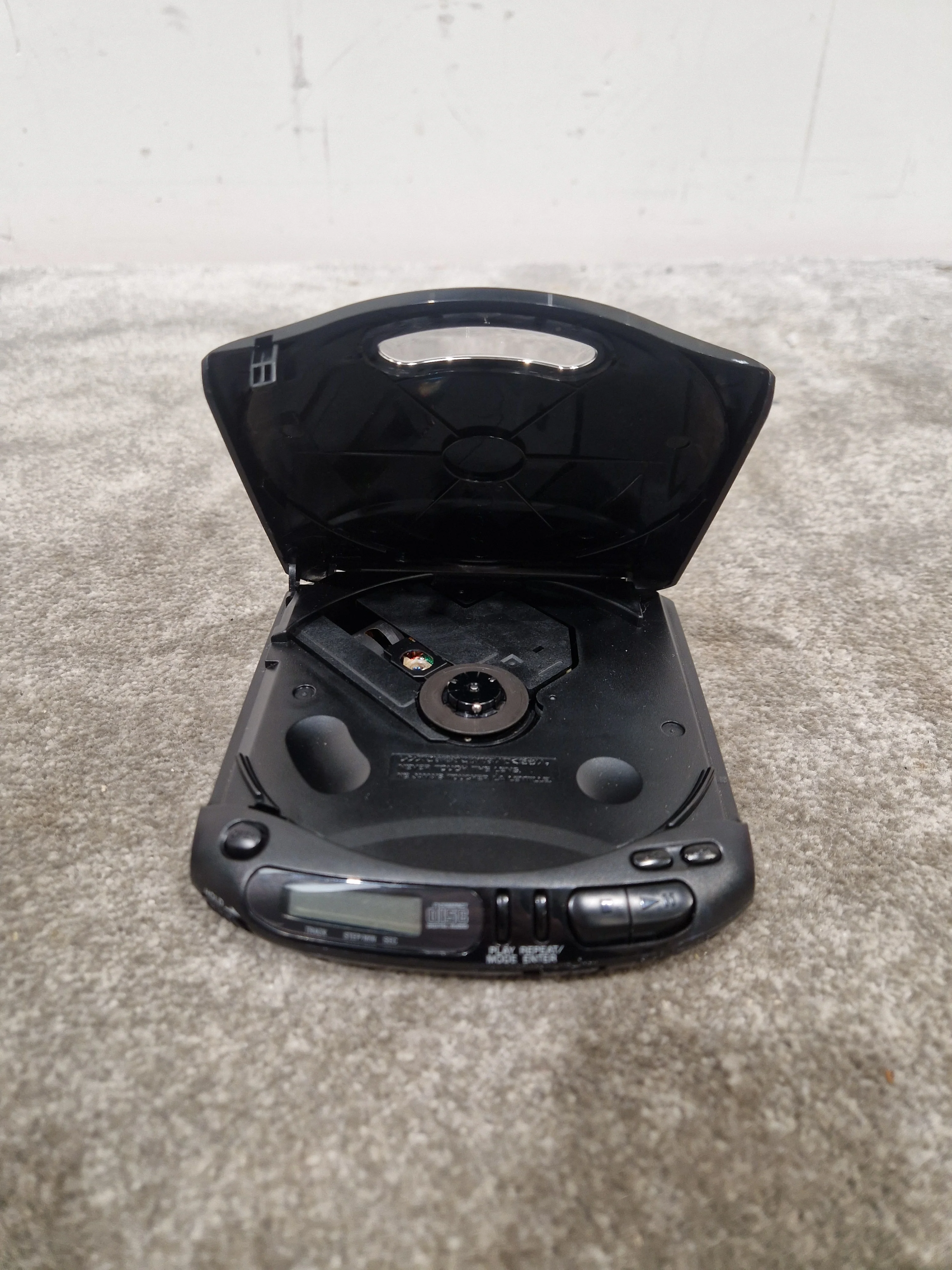 Sony Discman D-140 - CD Player - Mega Bass - Black – Portable CD Player - Spares or Repair - Image 9