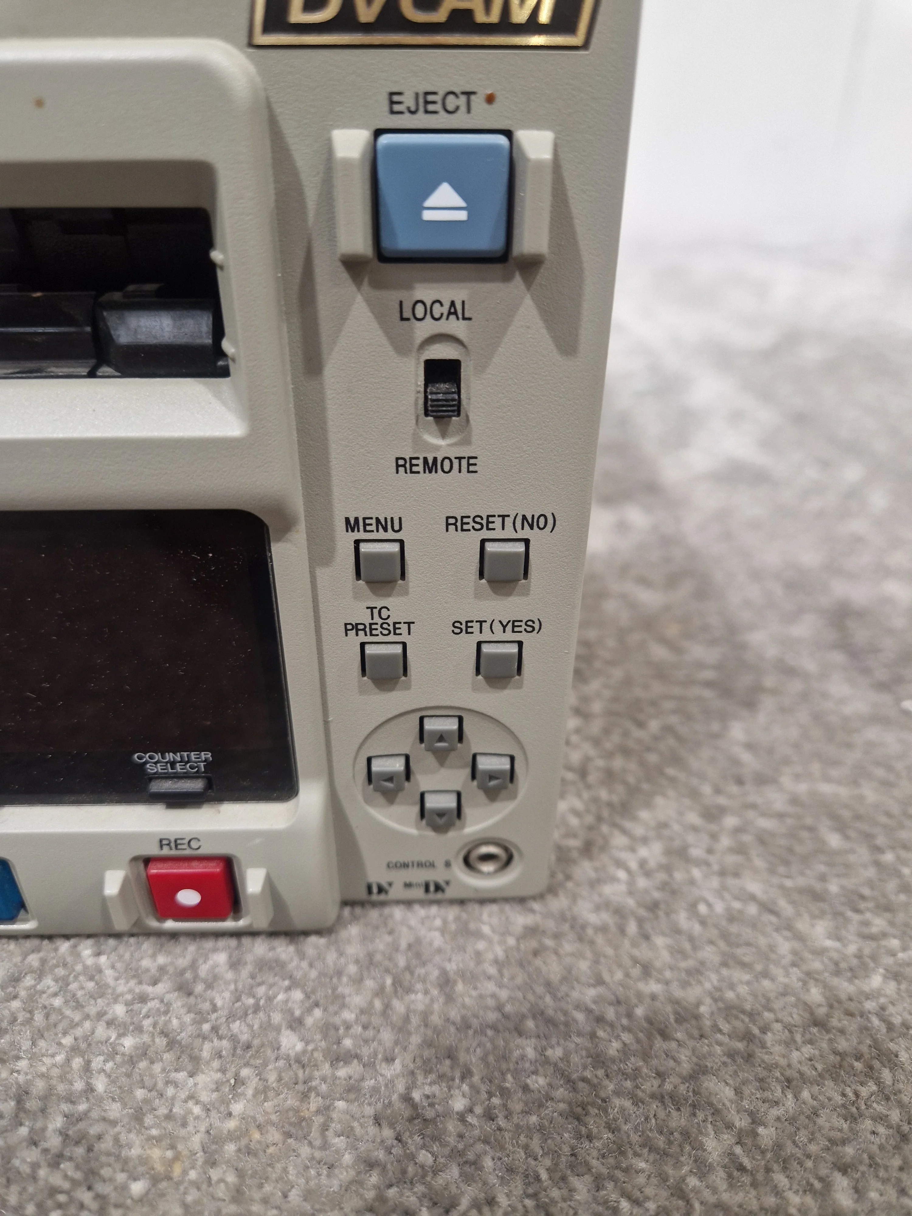 Sony DSR-1500AP - Professional DVCAM Recorder, SDI Output - Very Good - Image 4