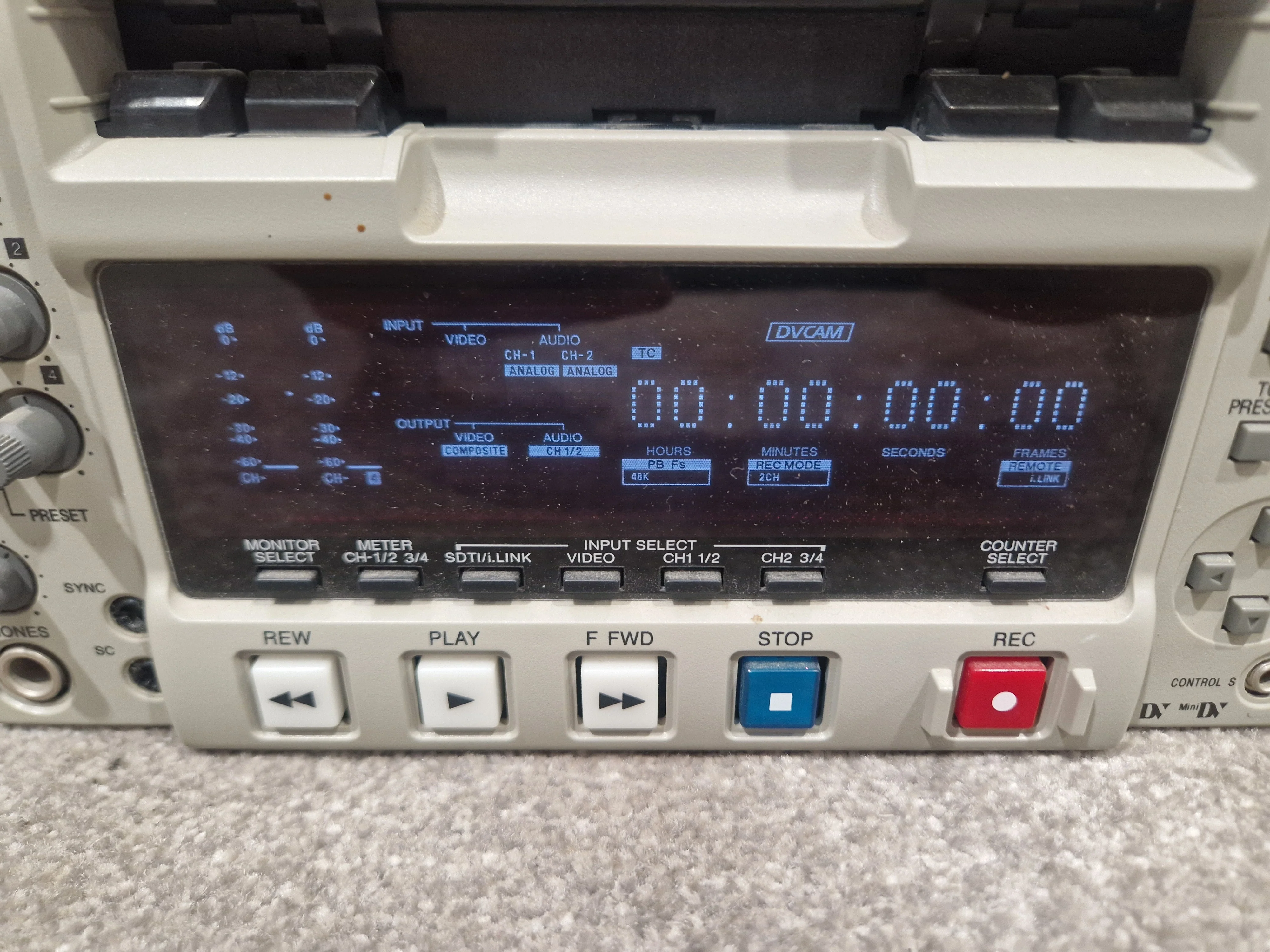 Sony DSR-1500AP - Professional DVCAM Recorder, SDI Output - Very Good - Image 8
