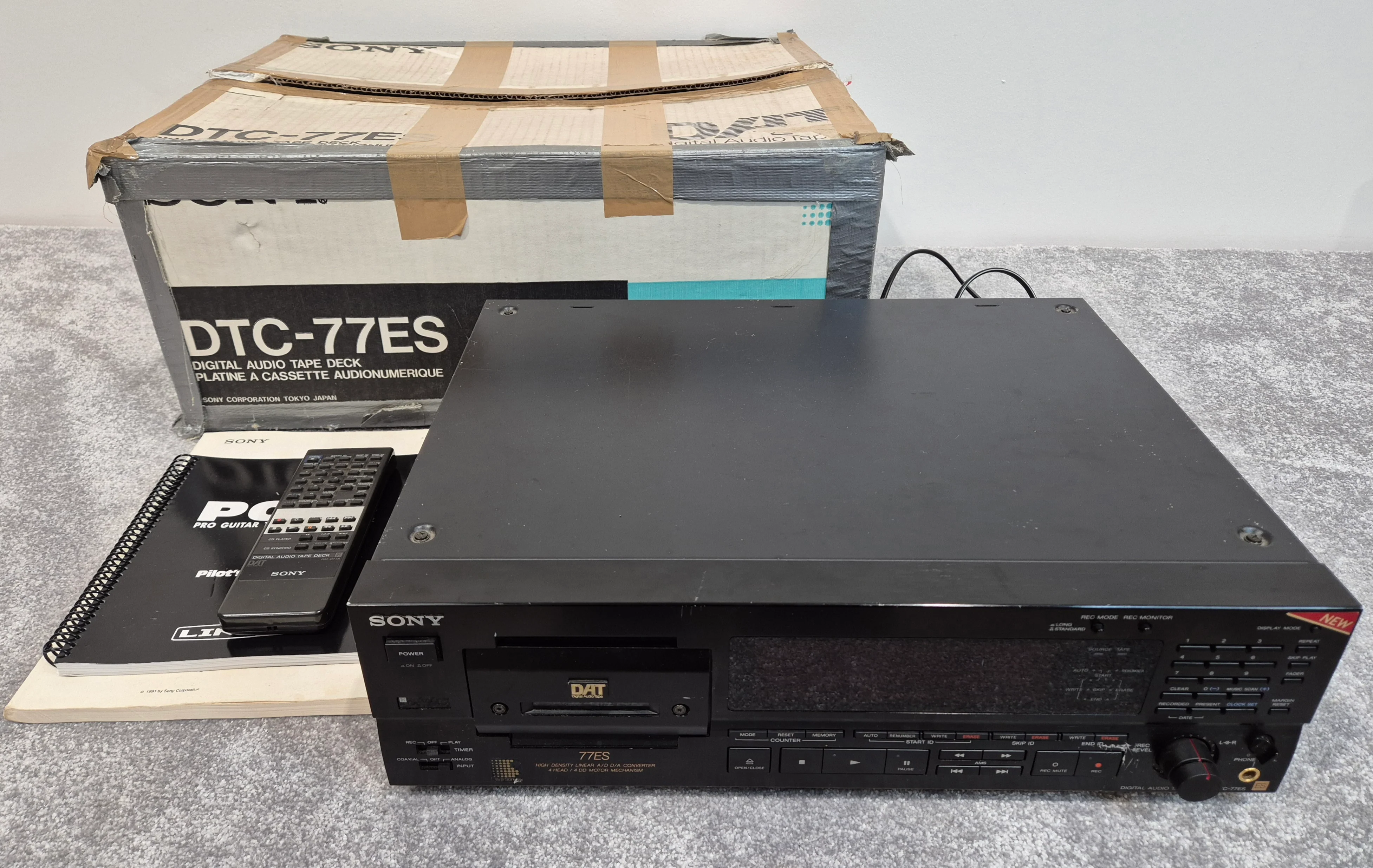 SONY DTC77ES - DAT Recorder - Original Box + Remote - Image 12