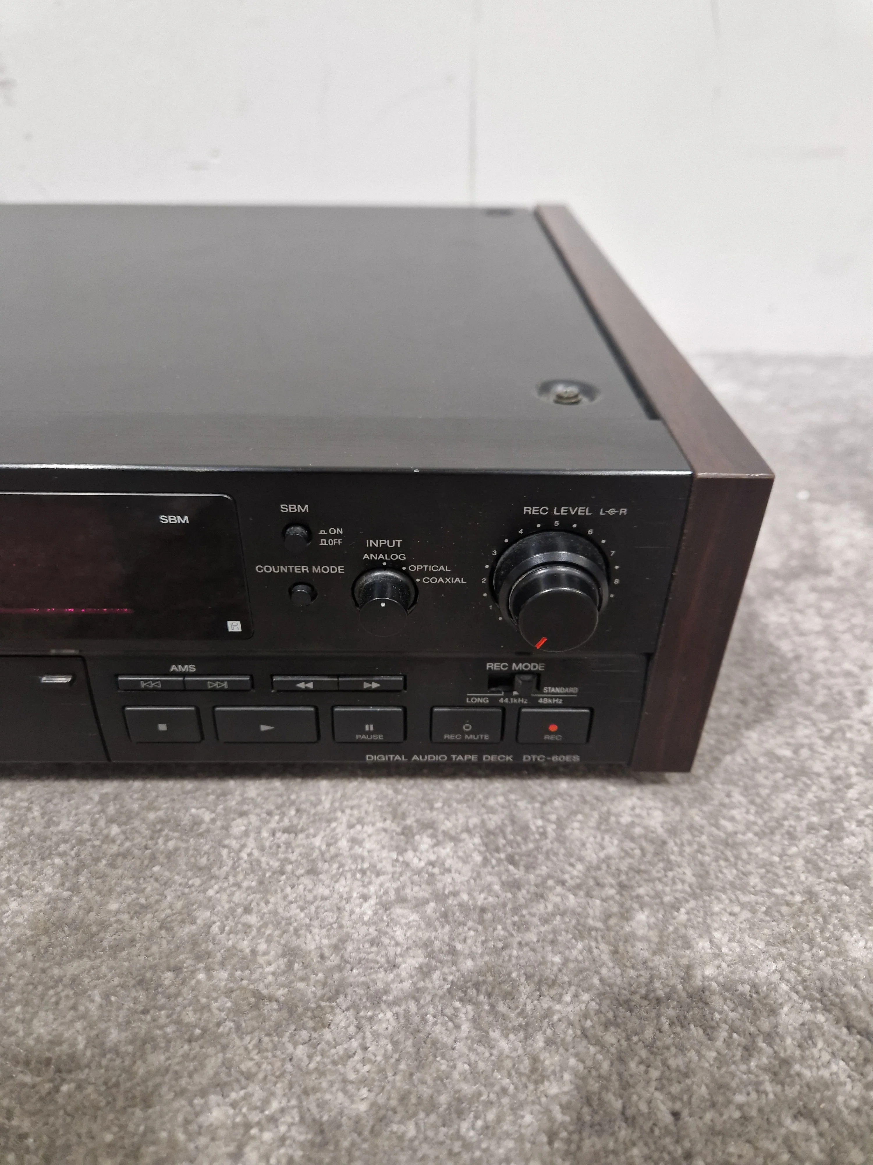 Sony DTS-60ES DAT Recorder - Professional Audio Archiving - Spares or Repair - Image 2