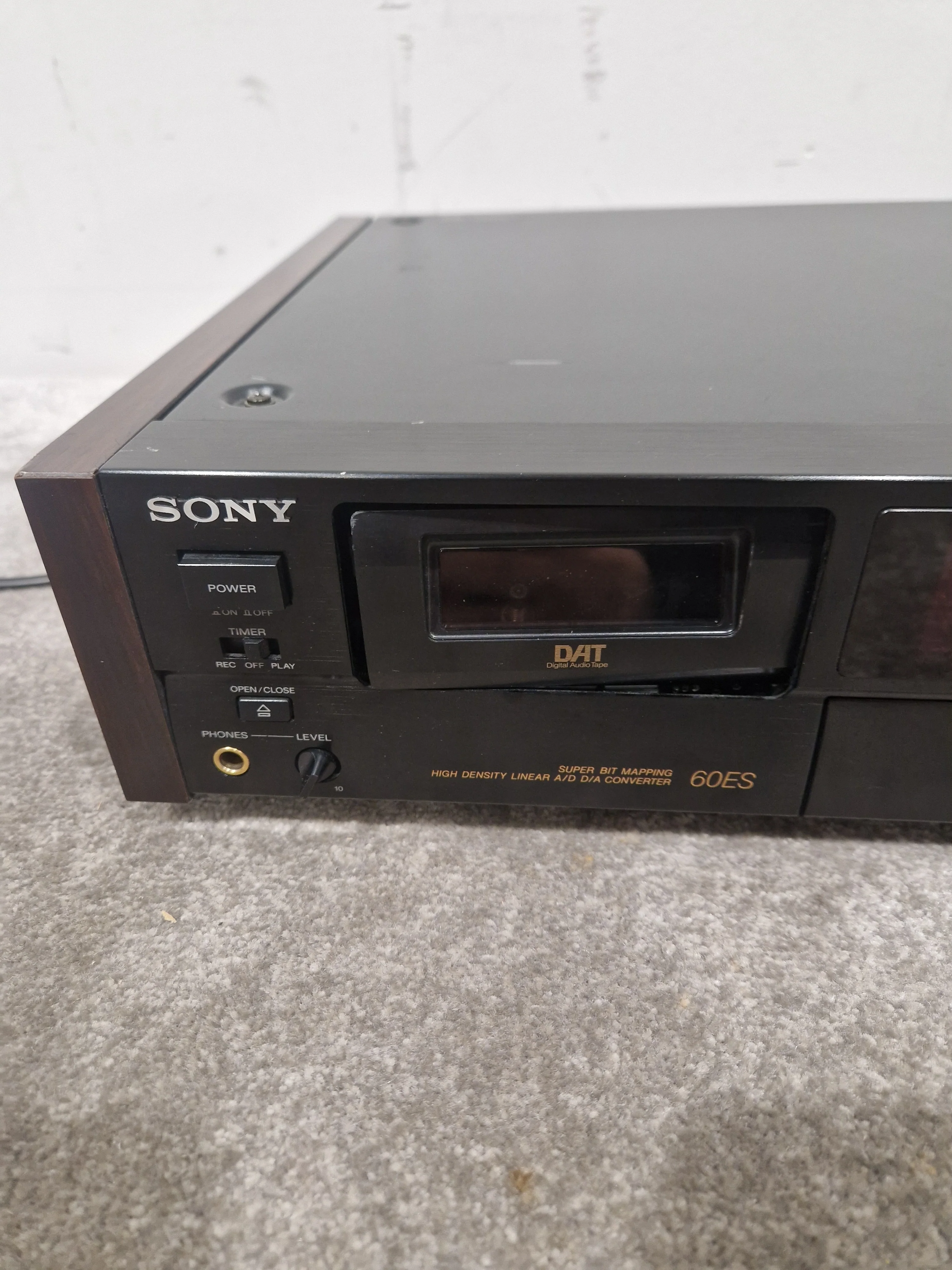 Sony DTS-60ES DAT Recorder - Professional Audio Archiving - Spares or Repair - Image 4