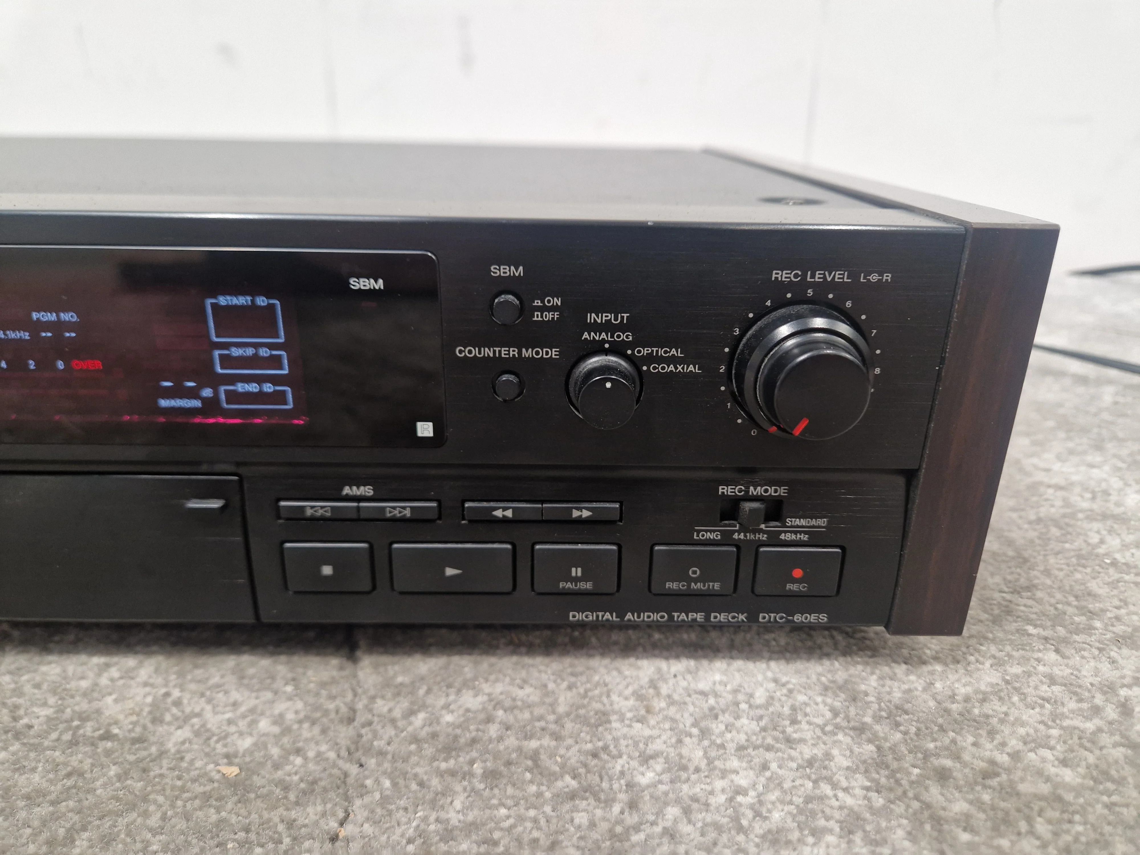 Sony DTS-60ES DAT Recorder – Dual Capstan, Digital I/O – ES Series – Fair Condition - Image 2