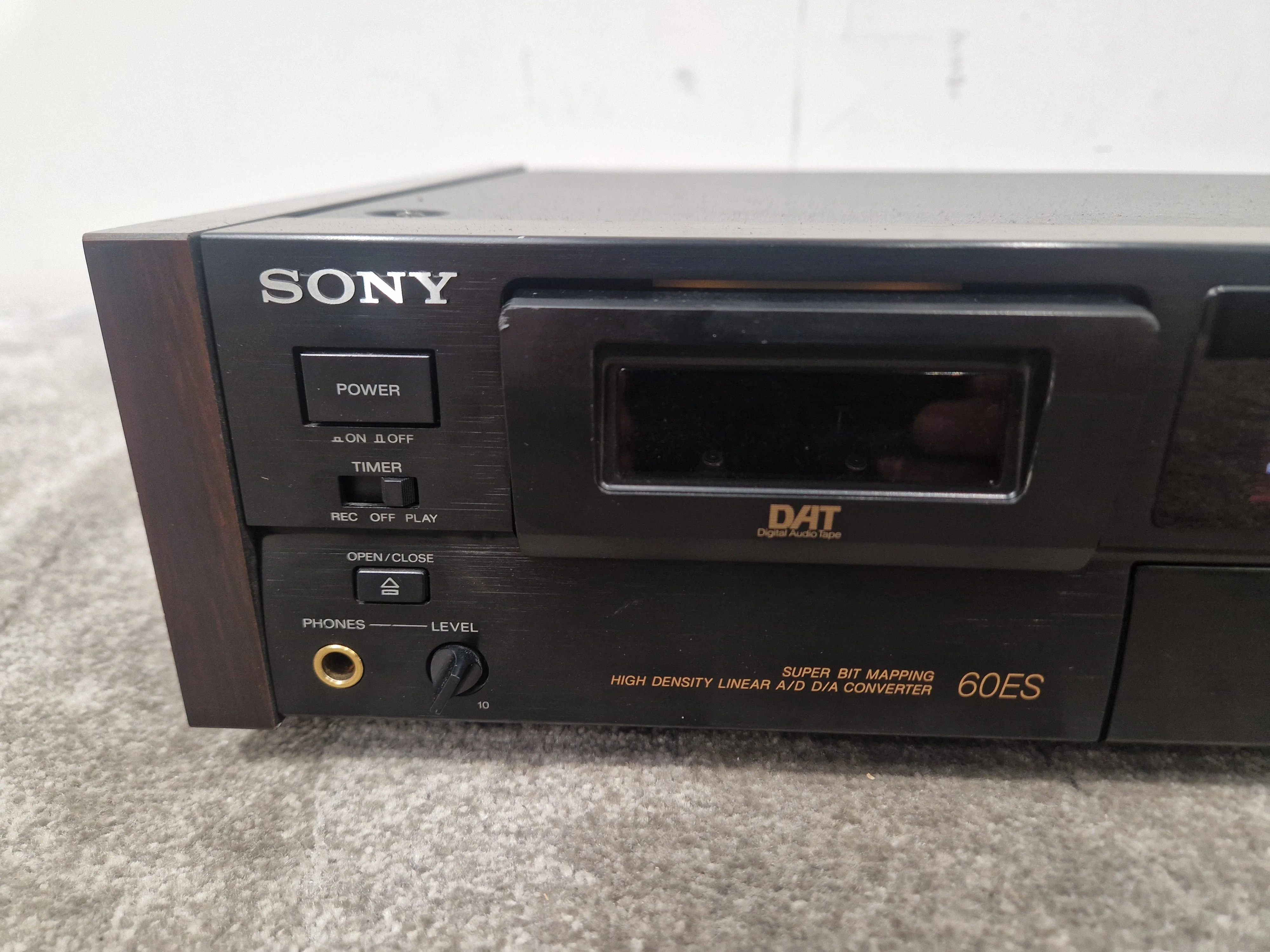 Sony DTS-60ES DAT Recorder – Dual Capstan, Digital I/O – ES Series – Fair Condition - Image 5