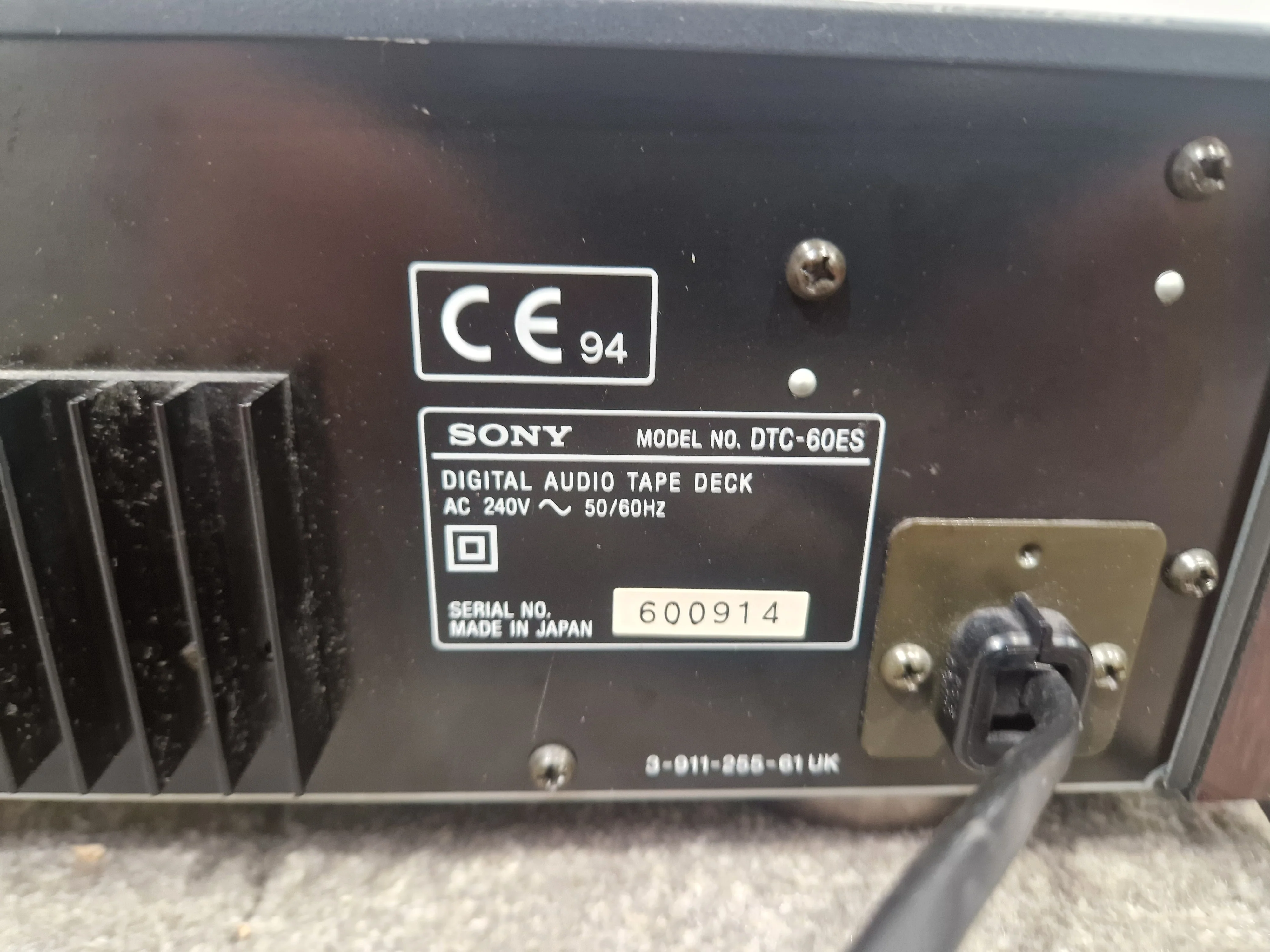 Sony DTS-60ES DAT Recorder – Dual Capstan, Digital I/O – ES Series – Fair Condition - Image 7