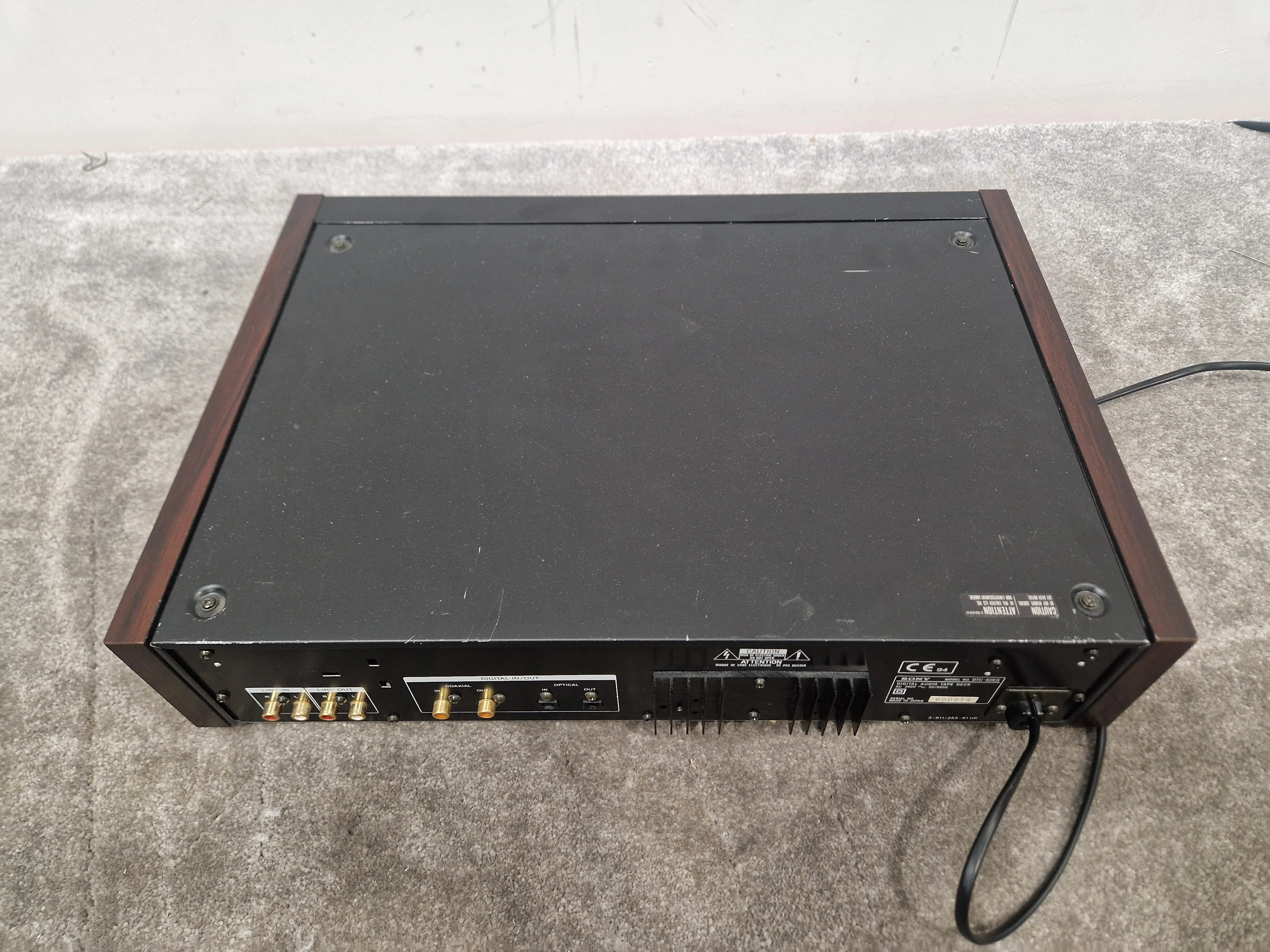 Sony DTS-60ES DAT Recorder – Dual Capstan, Digital I/O – ES Series – Fair Condition - Image 8