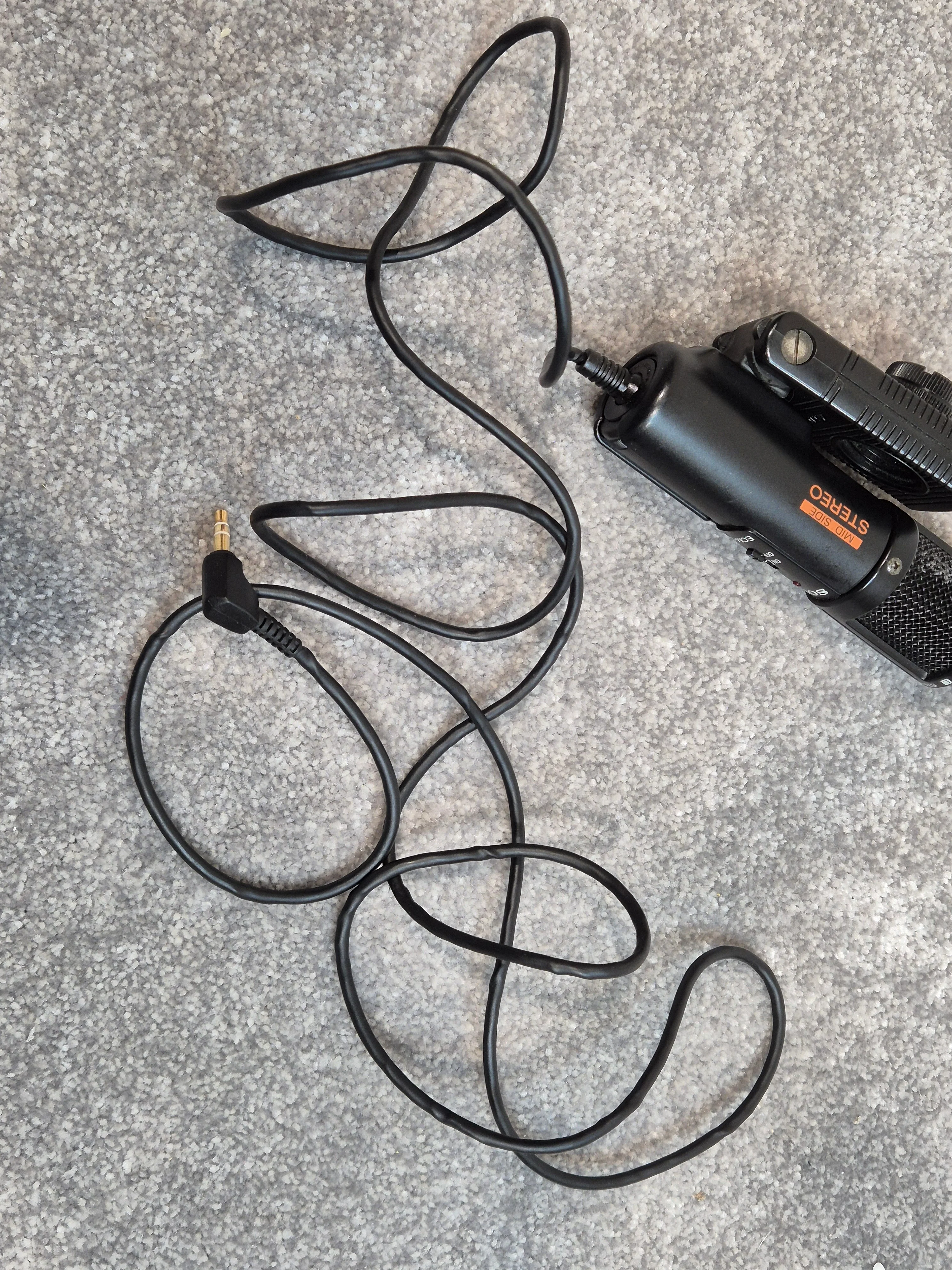Sony ECM 909A Compact and Portable Stereo Condenser Microphone - Image 5