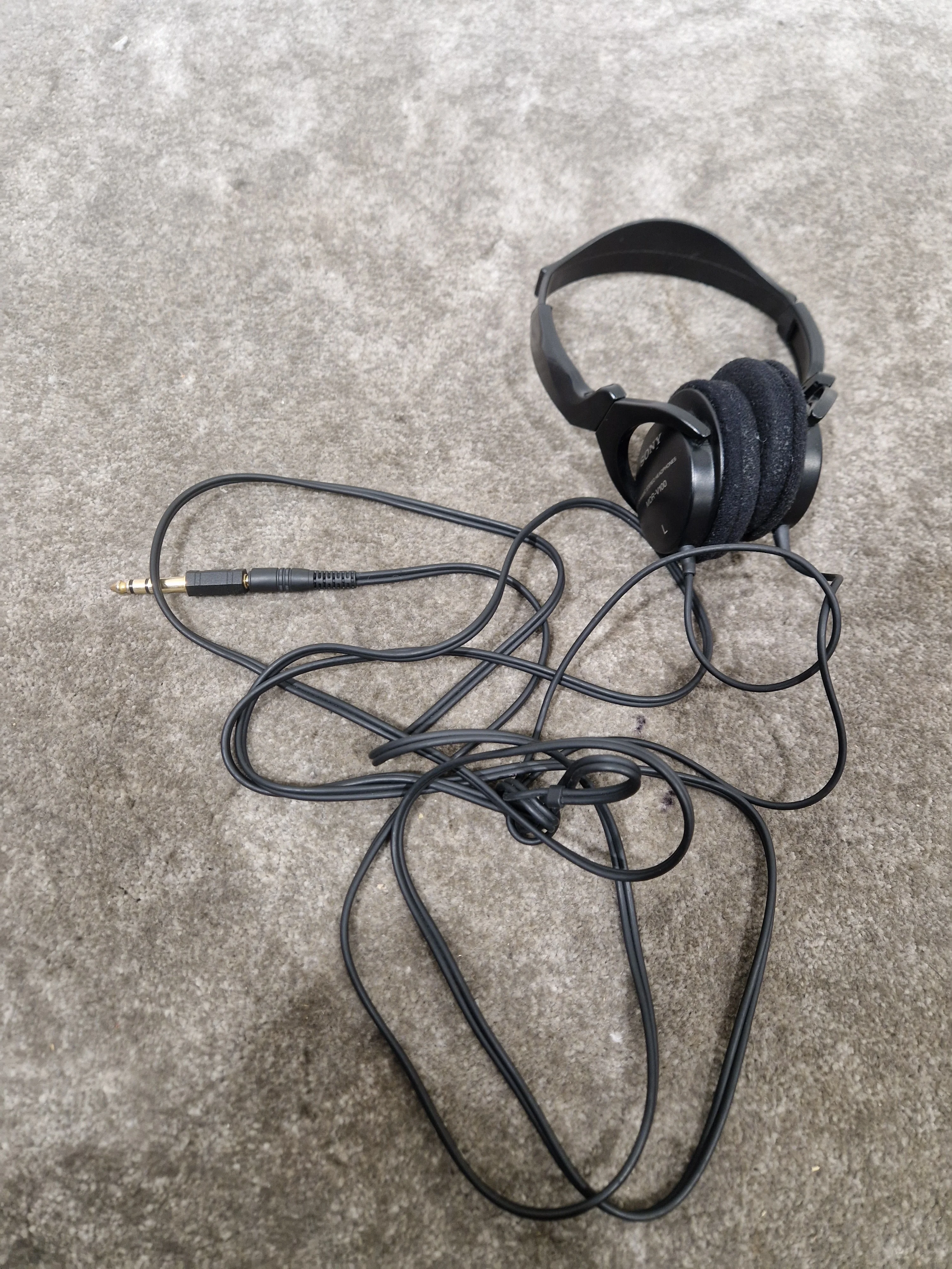 Sony MDR-V100 Black Headphones - Good - Image 7