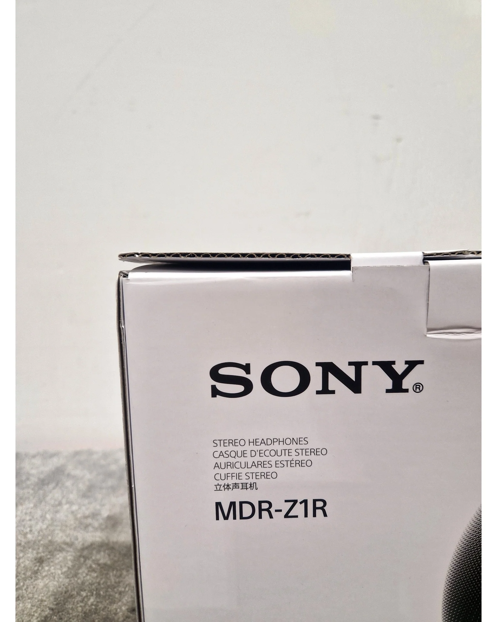 Sony MDR-Z1R - Headphones - Black - Like New w/ Original Box, Manuals & Hard Case - Image 22