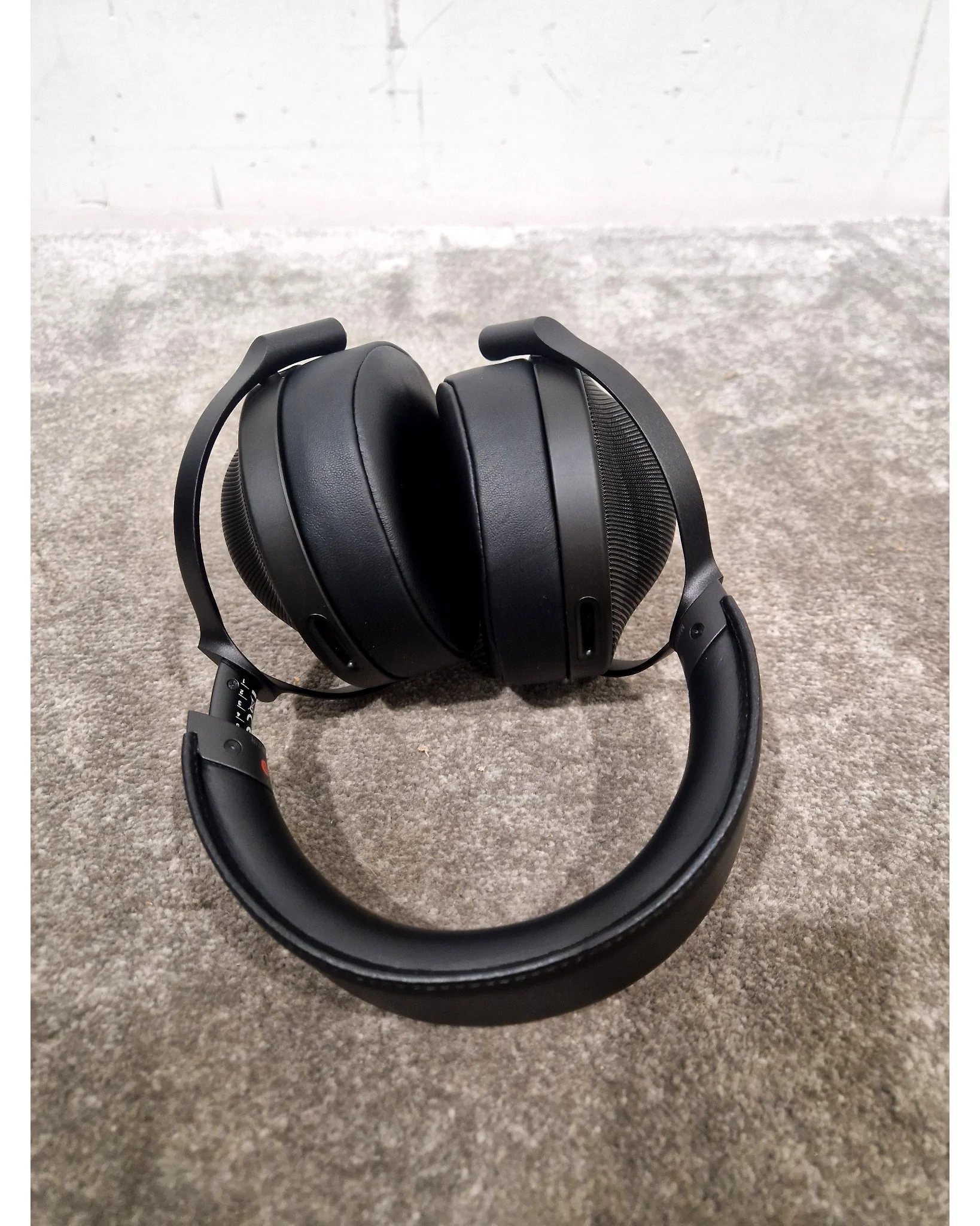 Sony MDR-Z1R - Headphones - Black - Like New w/ Original Box, Manuals & Hard Case - Image 9
