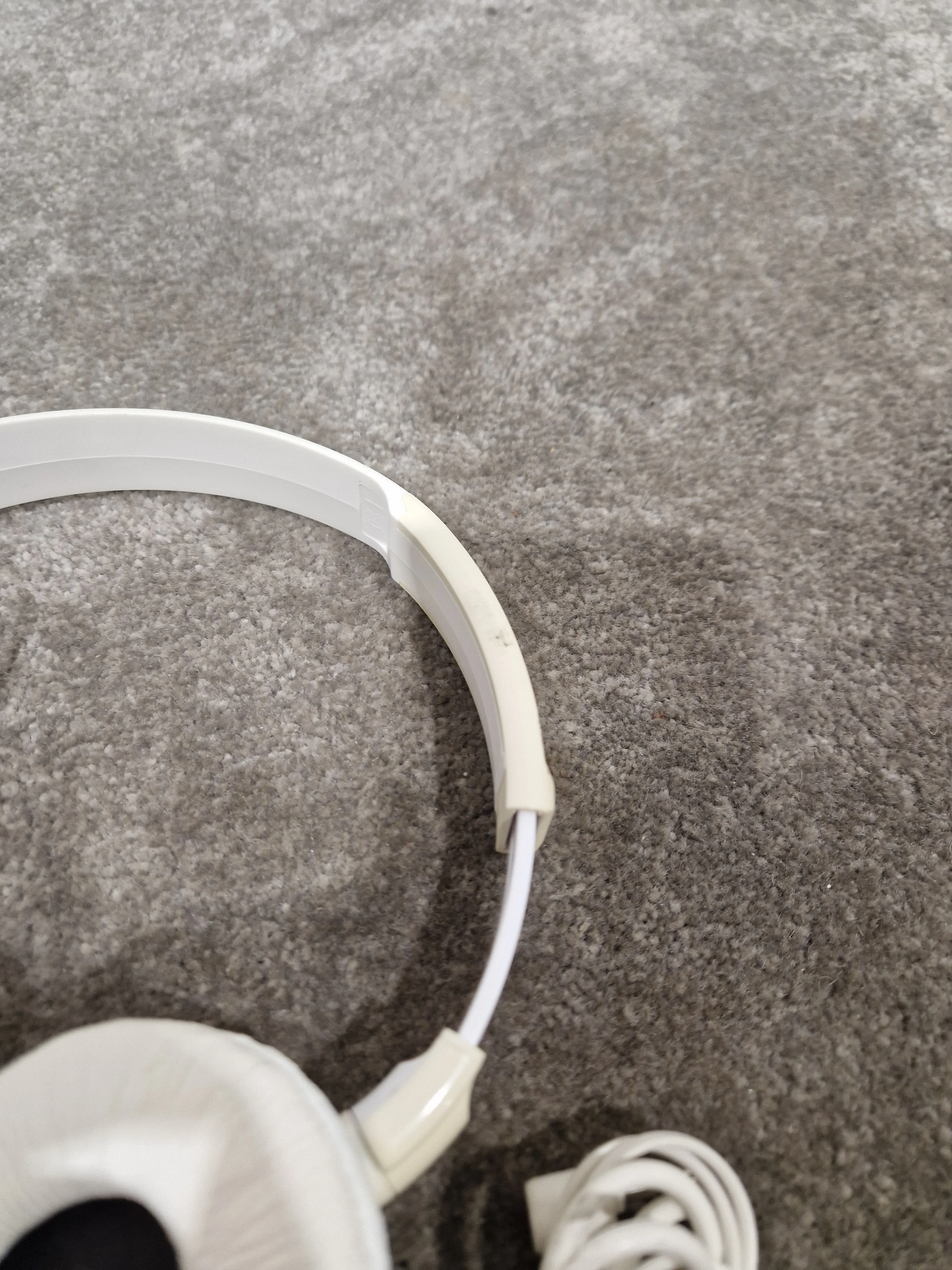 Sony MDR-ZX100 On-Ear Headphones White - Good - Image 13