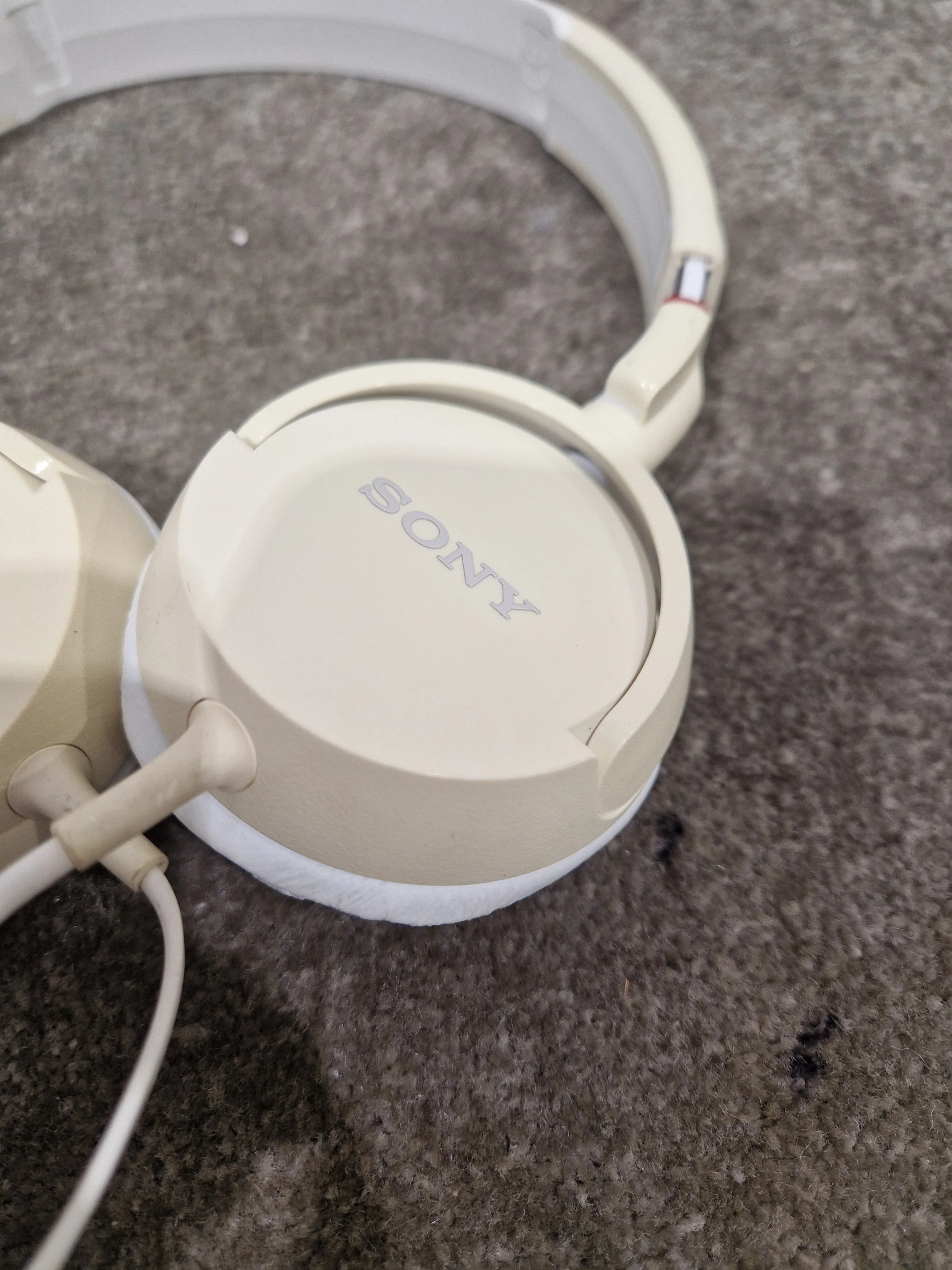 Sony MDR-ZX100 On-Ear Headphones White - Good - Image 5